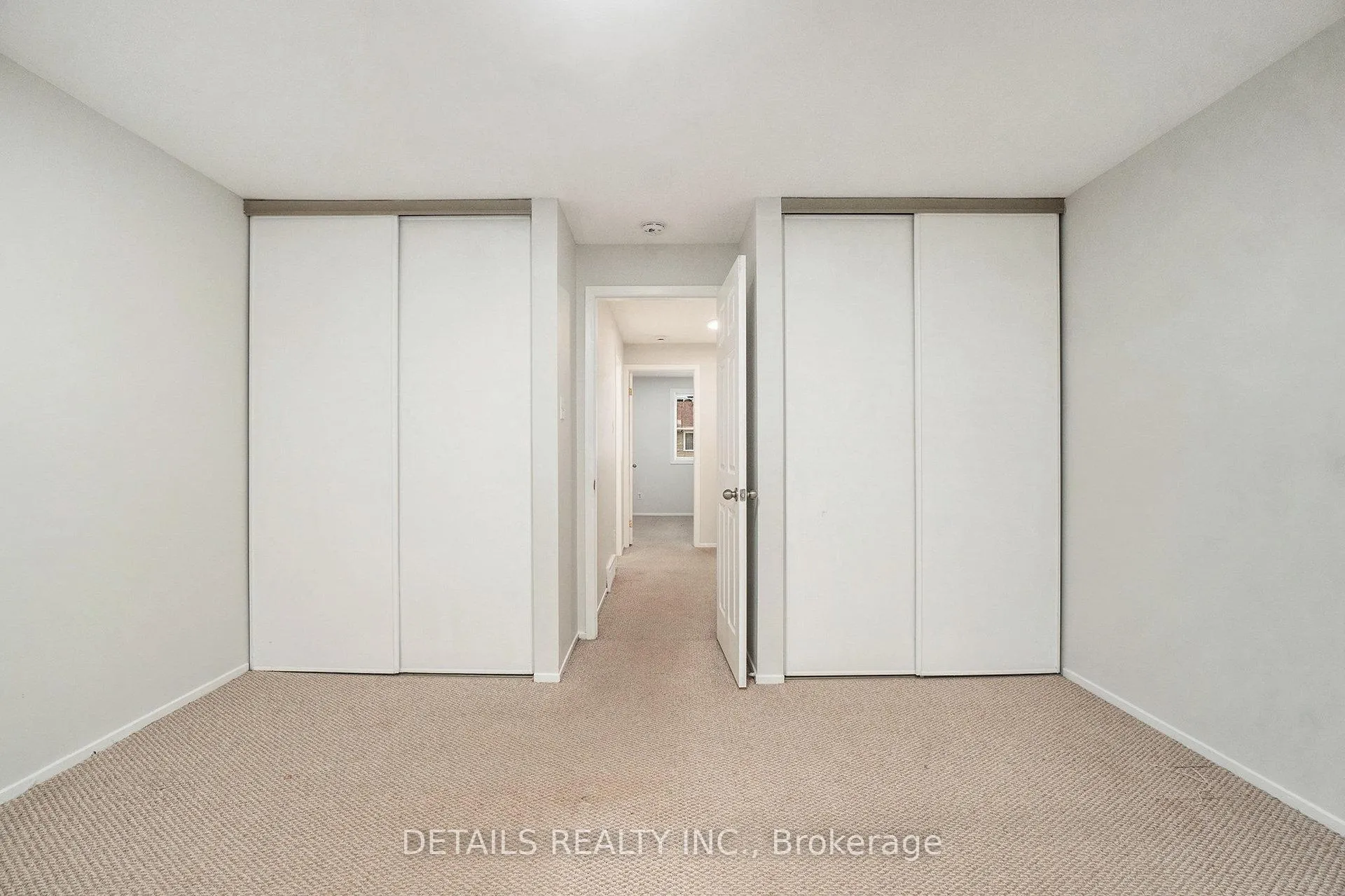 Photo 12 of Unit 9, 144 Valley Stream, Unit D Drive, Ottawa, Leslie Park — HOMEH