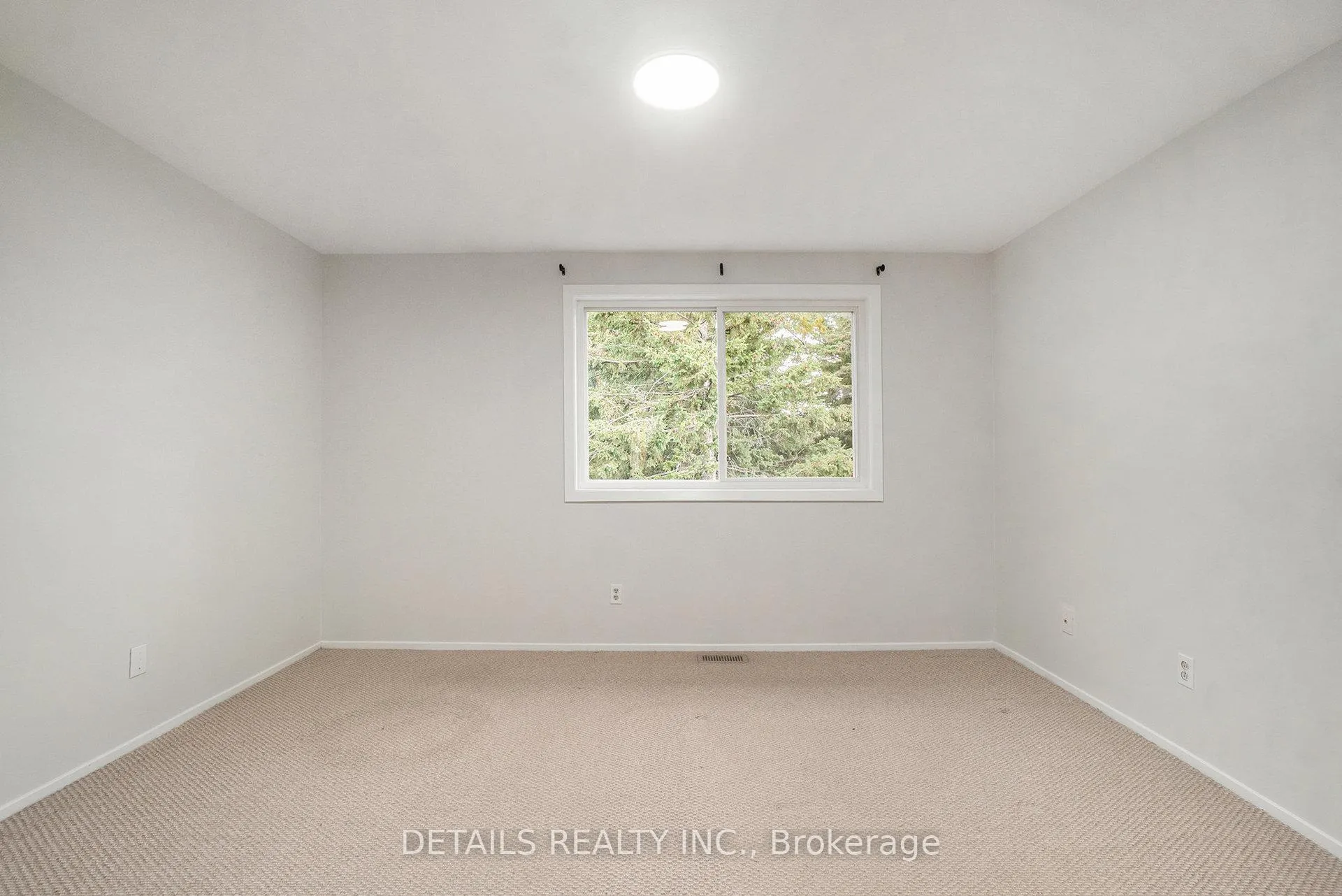 Photo 14 of Unit 9, 144 Valley Stream, Unit D Drive, Ottawa, Leslie Park — HOMEH