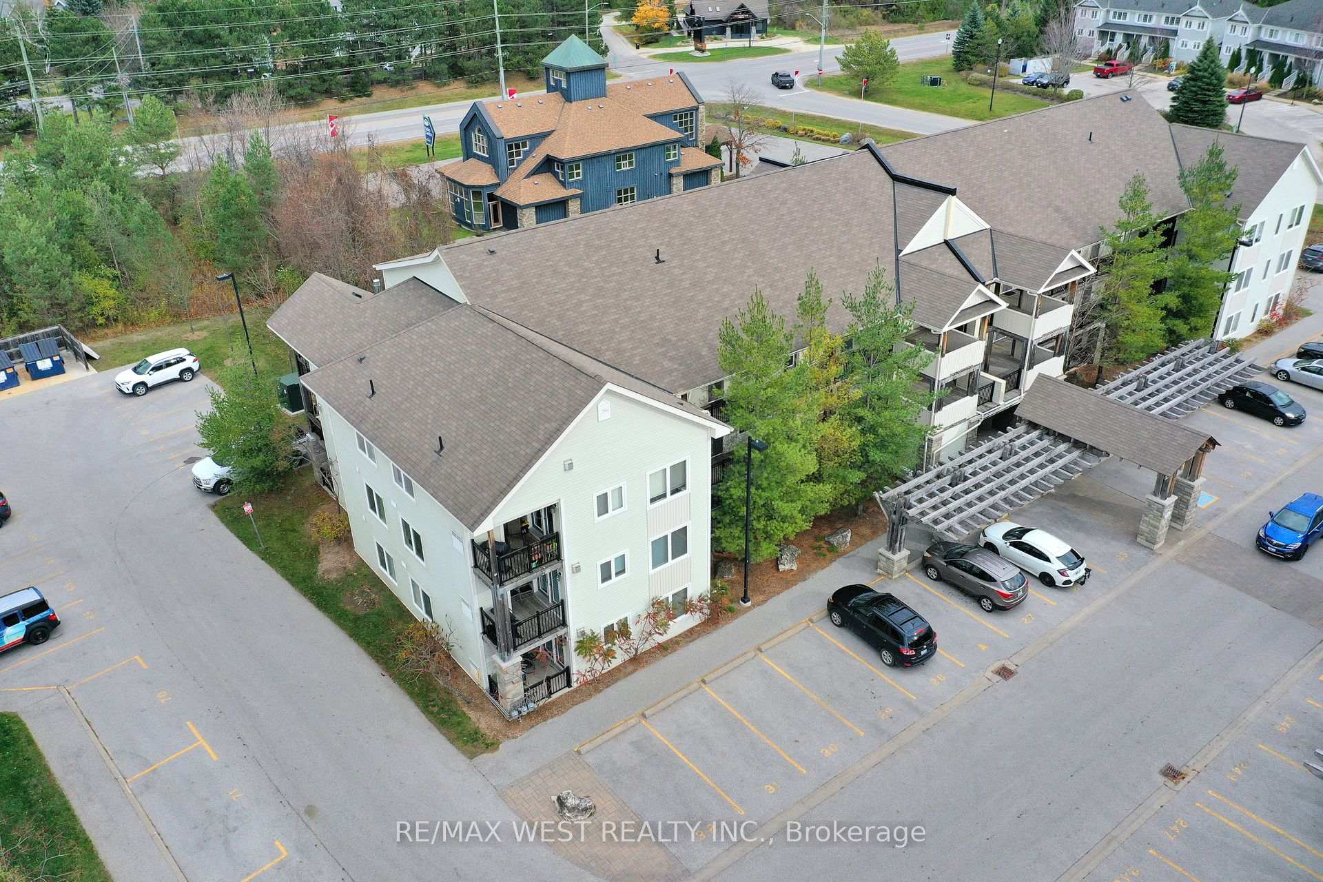 Photo 5 of Unit 203, 1 Brandy Lane Drive, Collingwood — HOMEH
