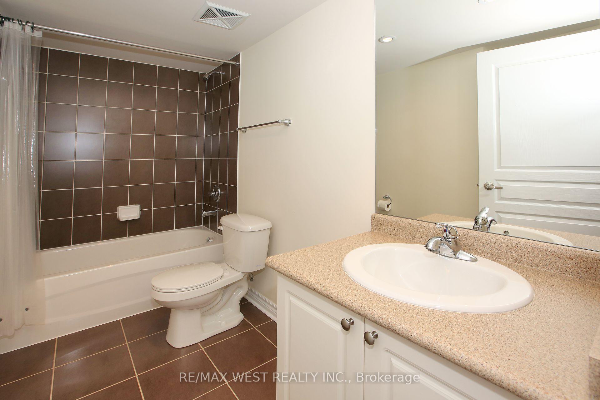 Photo 21 of Unit 203, 1 Brandy Lane Drive, Collingwood — HOMEH