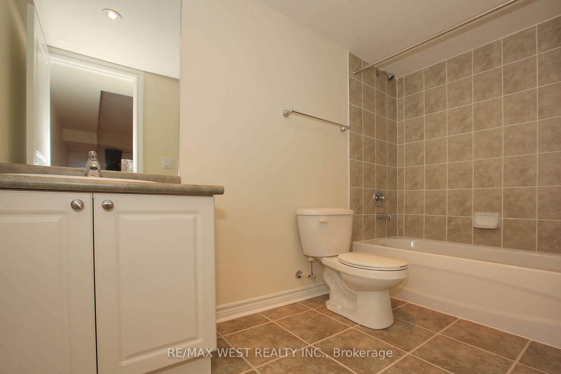 Photo 25 of Unit 203, 1 Brandy Lane Drive, Collingwood — HOMEH