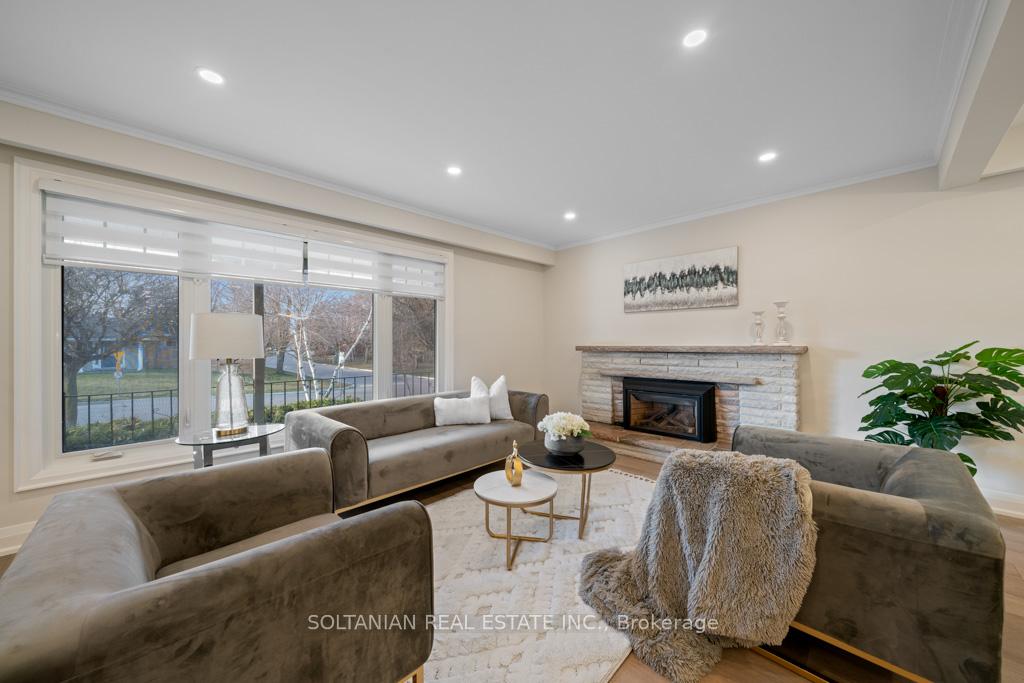 Photo 6 of 35 Brookland Avenue, Aurora, Aurora Highlands — HOMEH