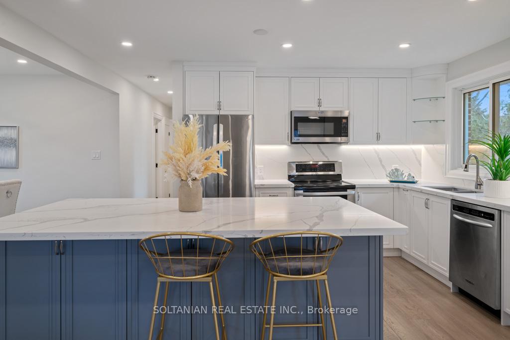 Photo 9 of 35 Brookland Avenue, Aurora, Aurora Highlands — HOMEH