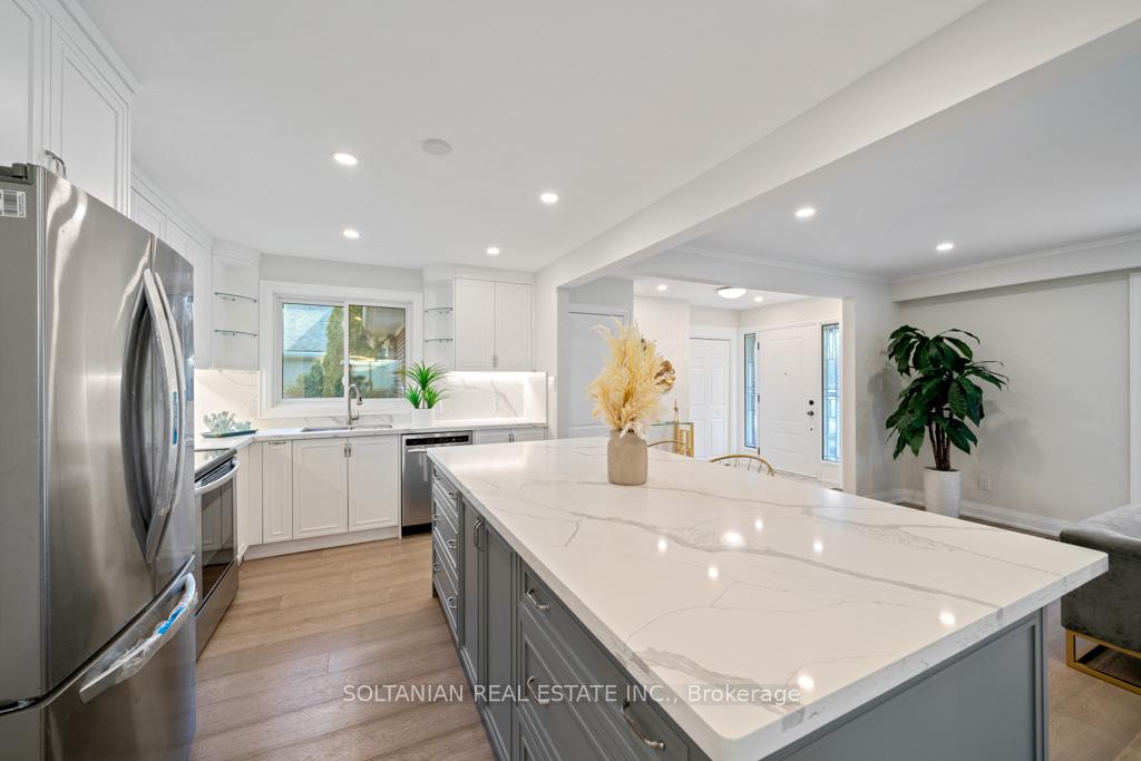Photo 8 of 35 Brookland Avenue, Aurora, Aurora Highlands — HOMEH