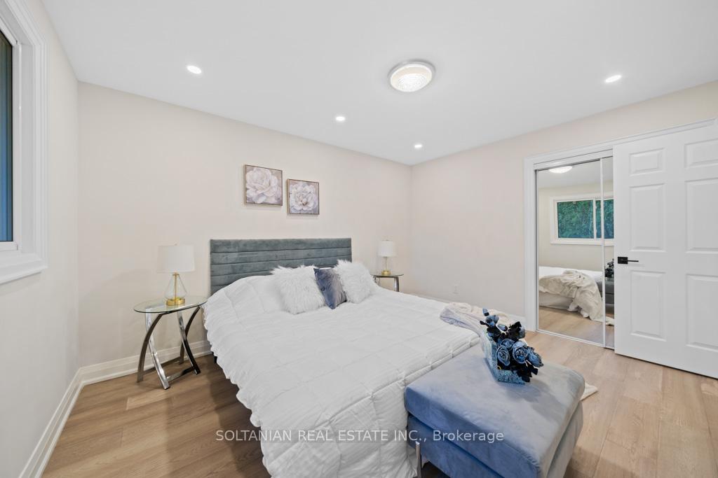 Photo 13 of 35 Brookland Avenue, Aurora, Aurora Highlands — HOMEH