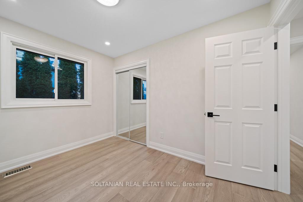 Photo 10 of 35 Brookland Avenue, Aurora, Aurora Highlands — HOMEH