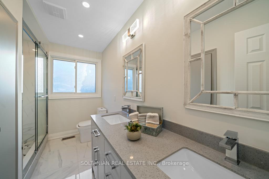 Photo 21 of 35 Brookland Avenue, Aurora, Aurora Highlands — HOMEH