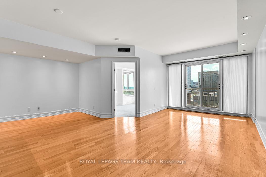 Photo 11 of Unit 1306, 200 Rideau Street, Ottawa, Sandy Hill — HOMEH