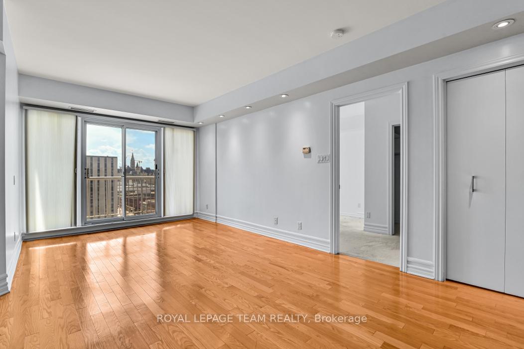 Photo 12 of Unit 1306, 200 Rideau Street, Ottawa, Sandy Hill — HOMEH