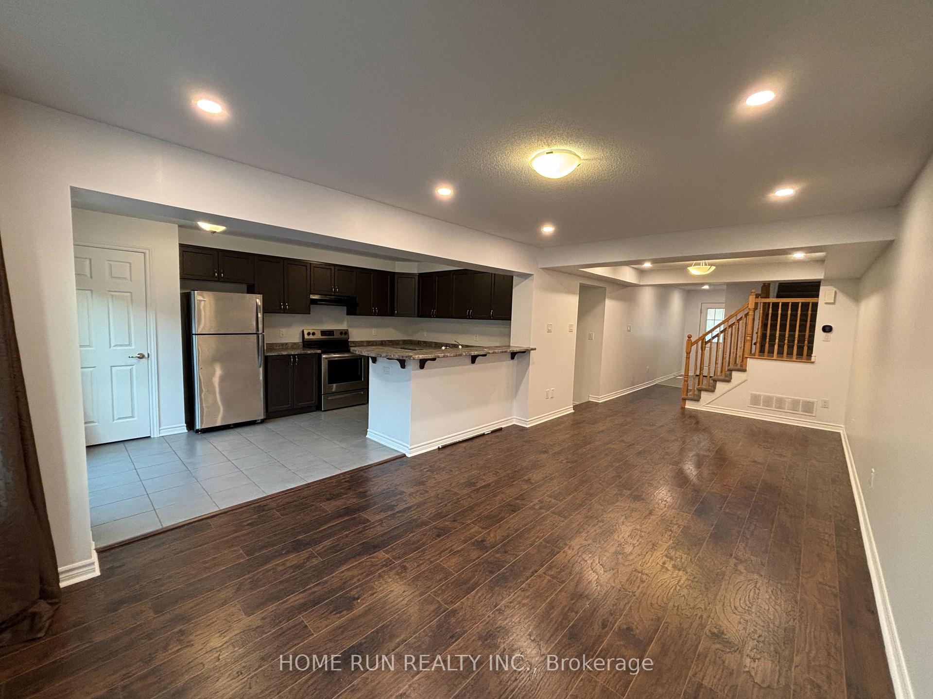 Photo 2 of 2245 Watercolours Way, Ottawa, Barrhaven - Half Moon Bay — HOMEH