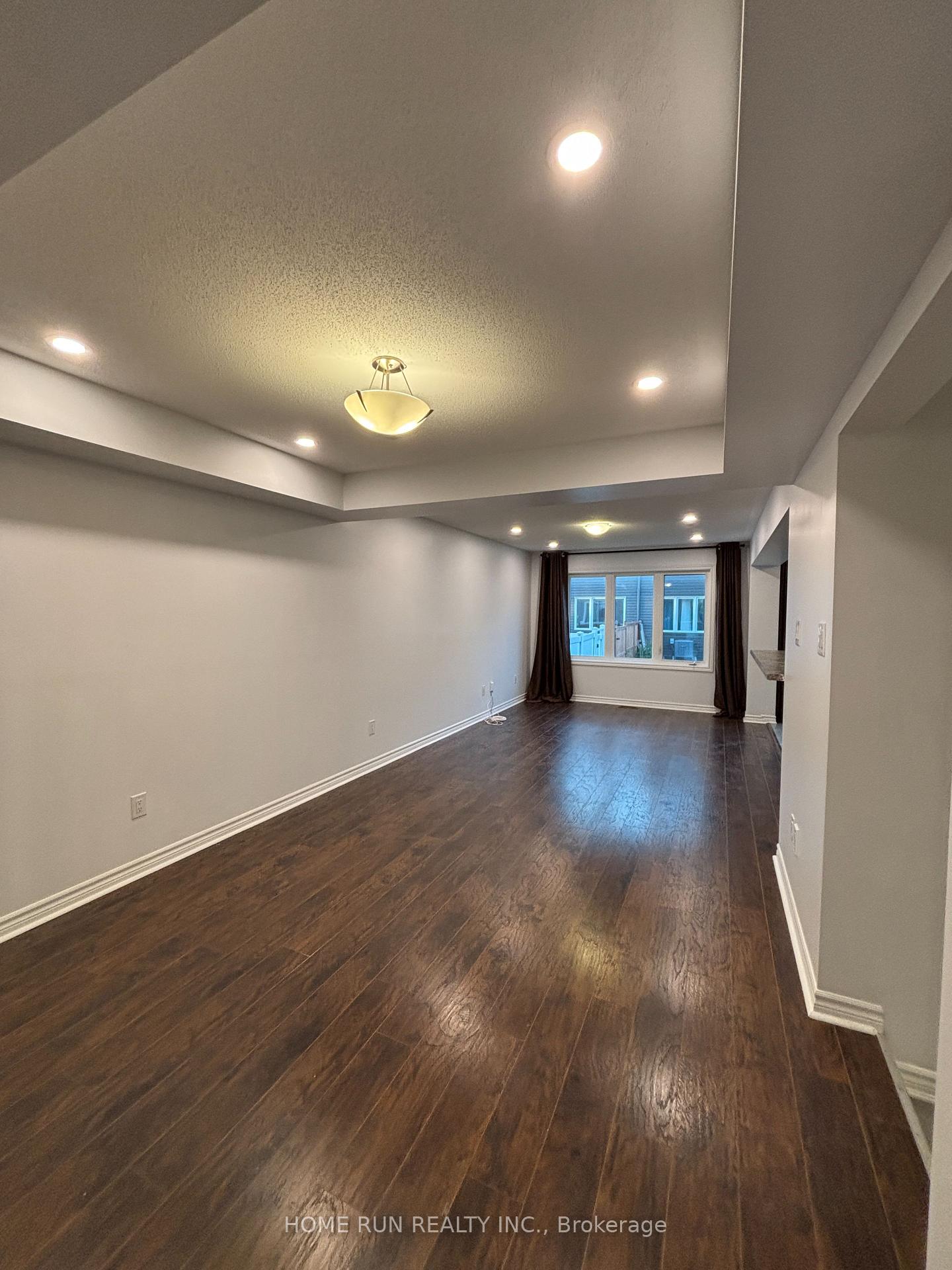 Photo 7 of 2245 Watercolours Way, Ottawa, Barrhaven - Half Moon Bay — HOMEH