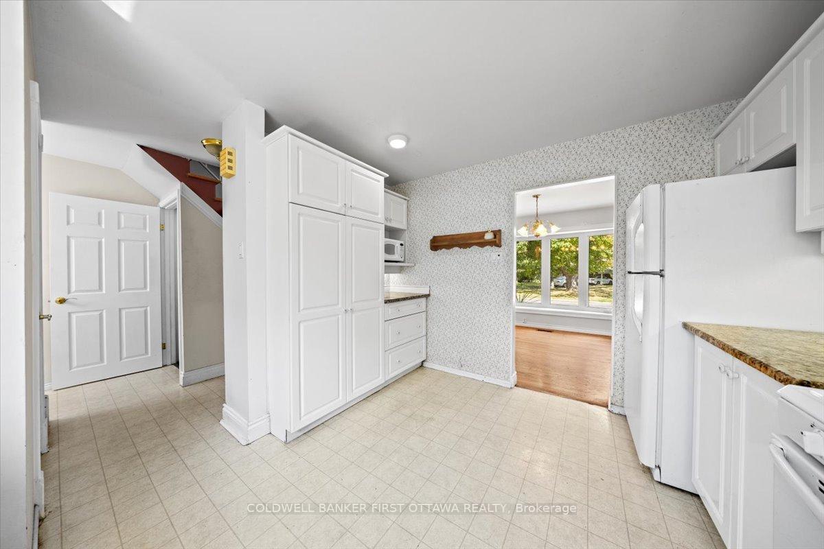 Photo 12 of 2326 Harding Road, Ottawa, Elmvale Acres/Urbandale — HOMEH