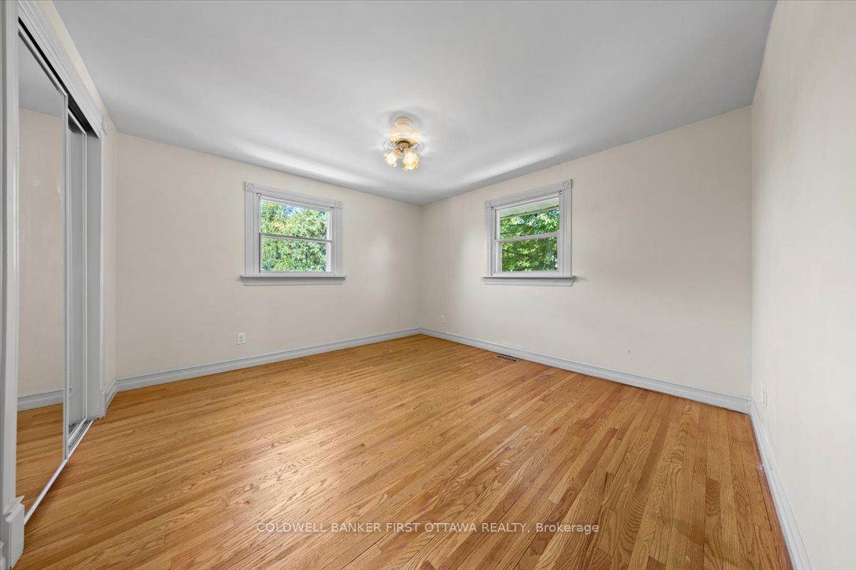Photo 13 of 2326 Harding Road, Ottawa, Elmvale Acres/Urbandale — HOMEH