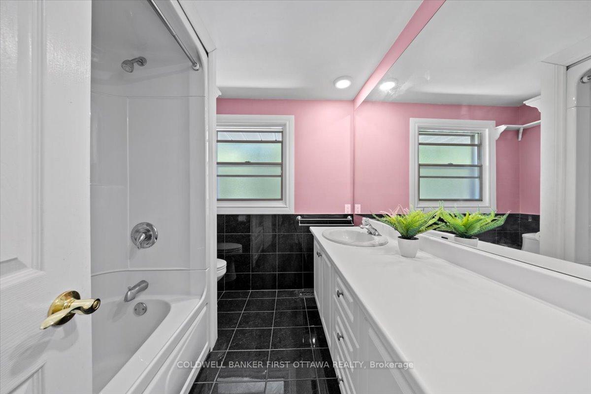 Photo 21 of 2326 Harding Road, Ottawa, Elmvale Acres/Urbandale — HOMEH