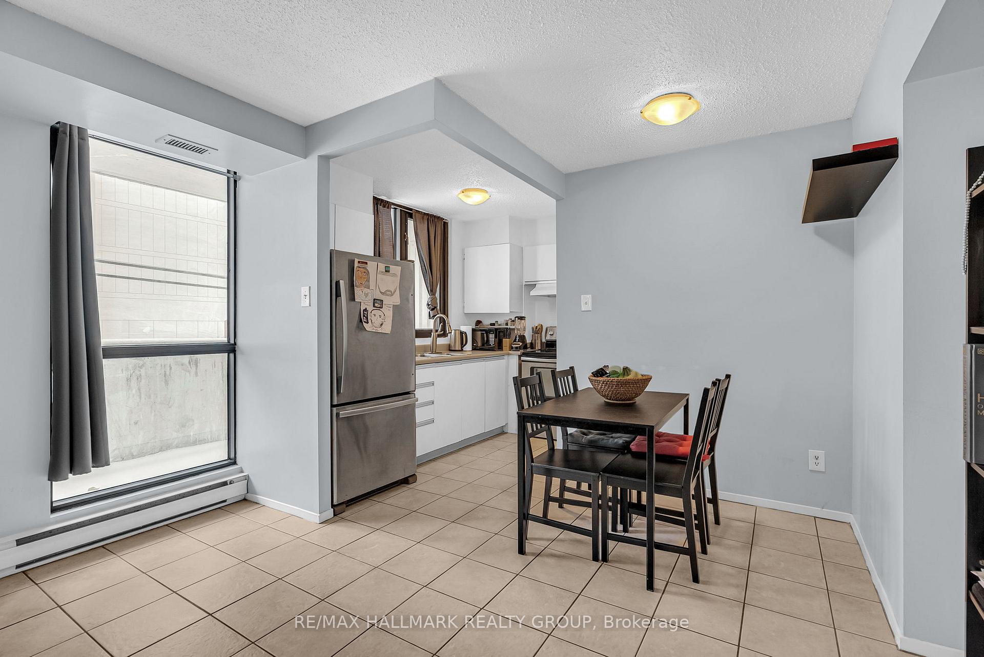 Photo 8 of Unit 202, 200 Bay Street, Ottawa, Ottawa Centre — HOMEH