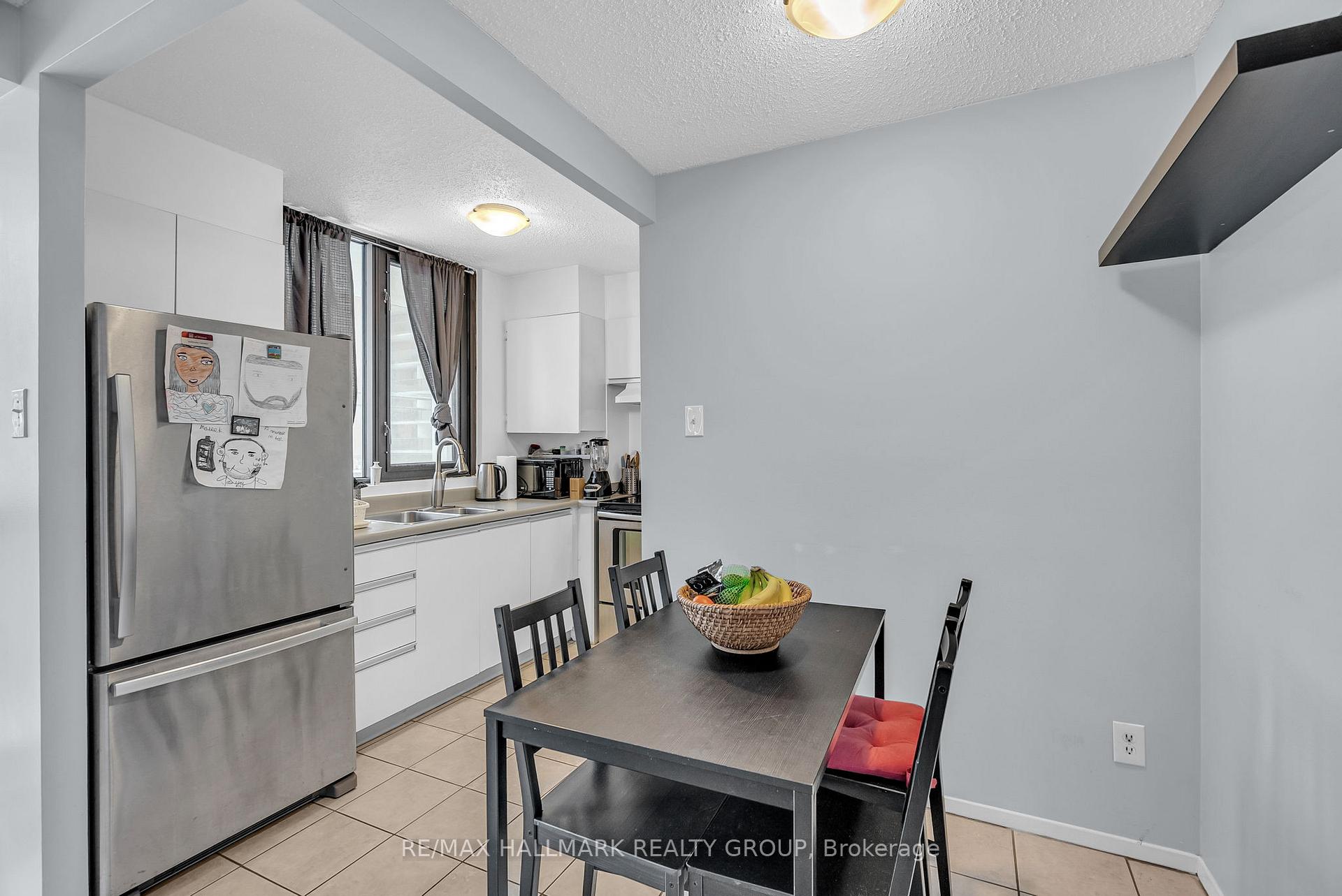Photo 9 of Unit 202, 200 Bay Street, Ottawa, Ottawa Centre — HOMEH