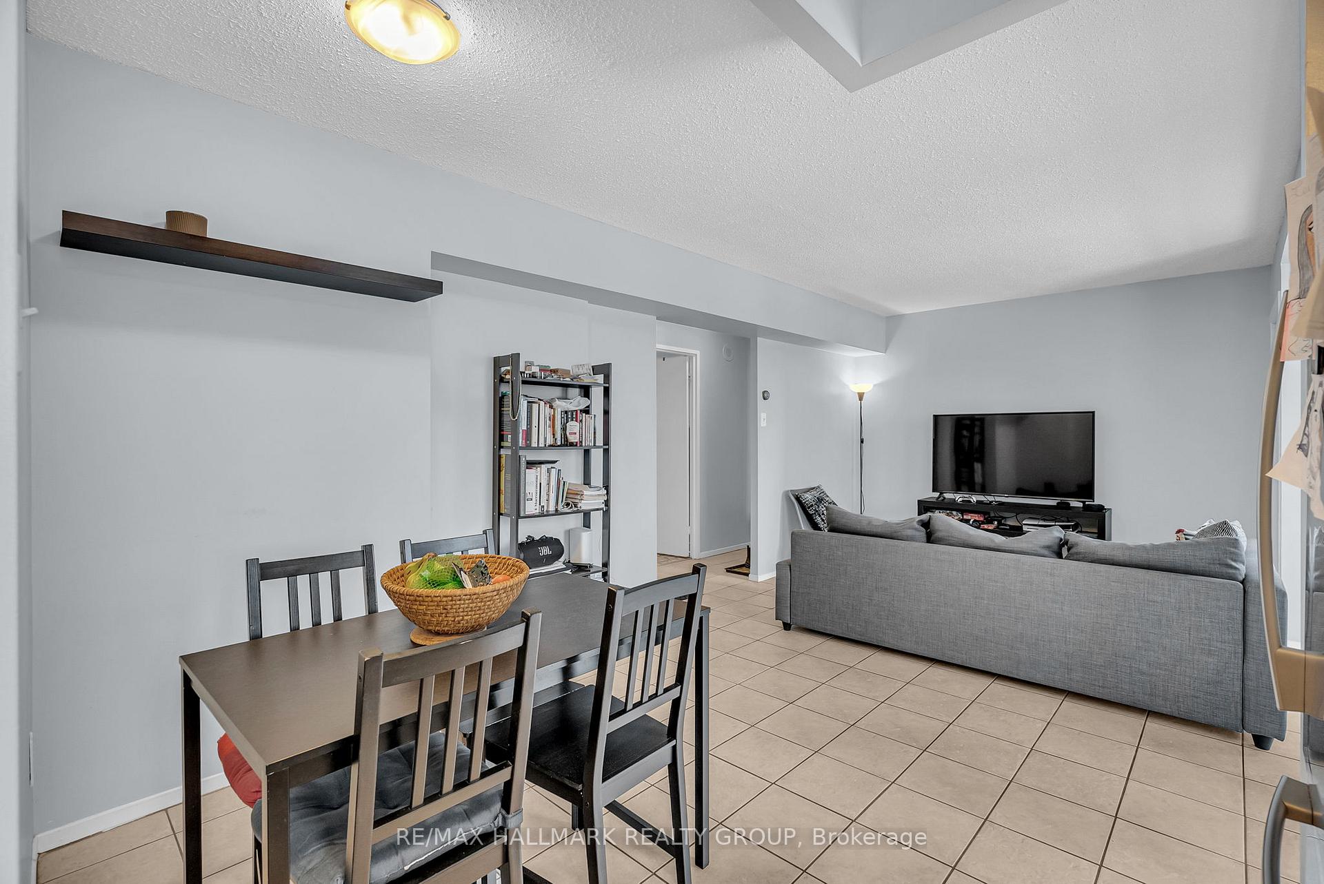 Photo 12 of Unit 202, 200 Bay Street, Ottawa, Ottawa Centre — HOMEH