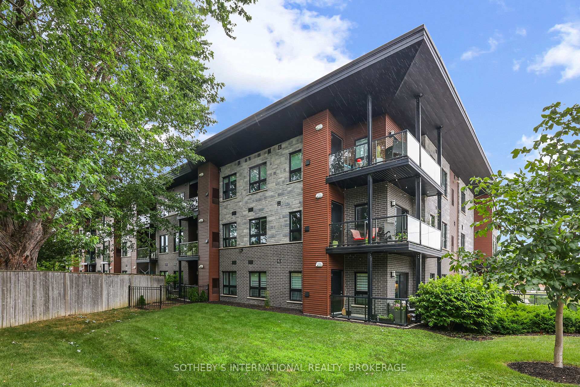 Front of Unit 201, 212 Lakeport Road
