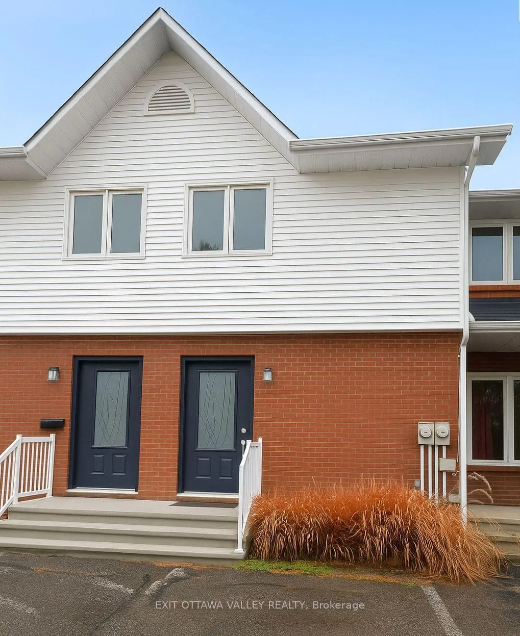 Front of Unit 3, 10 Charles Street