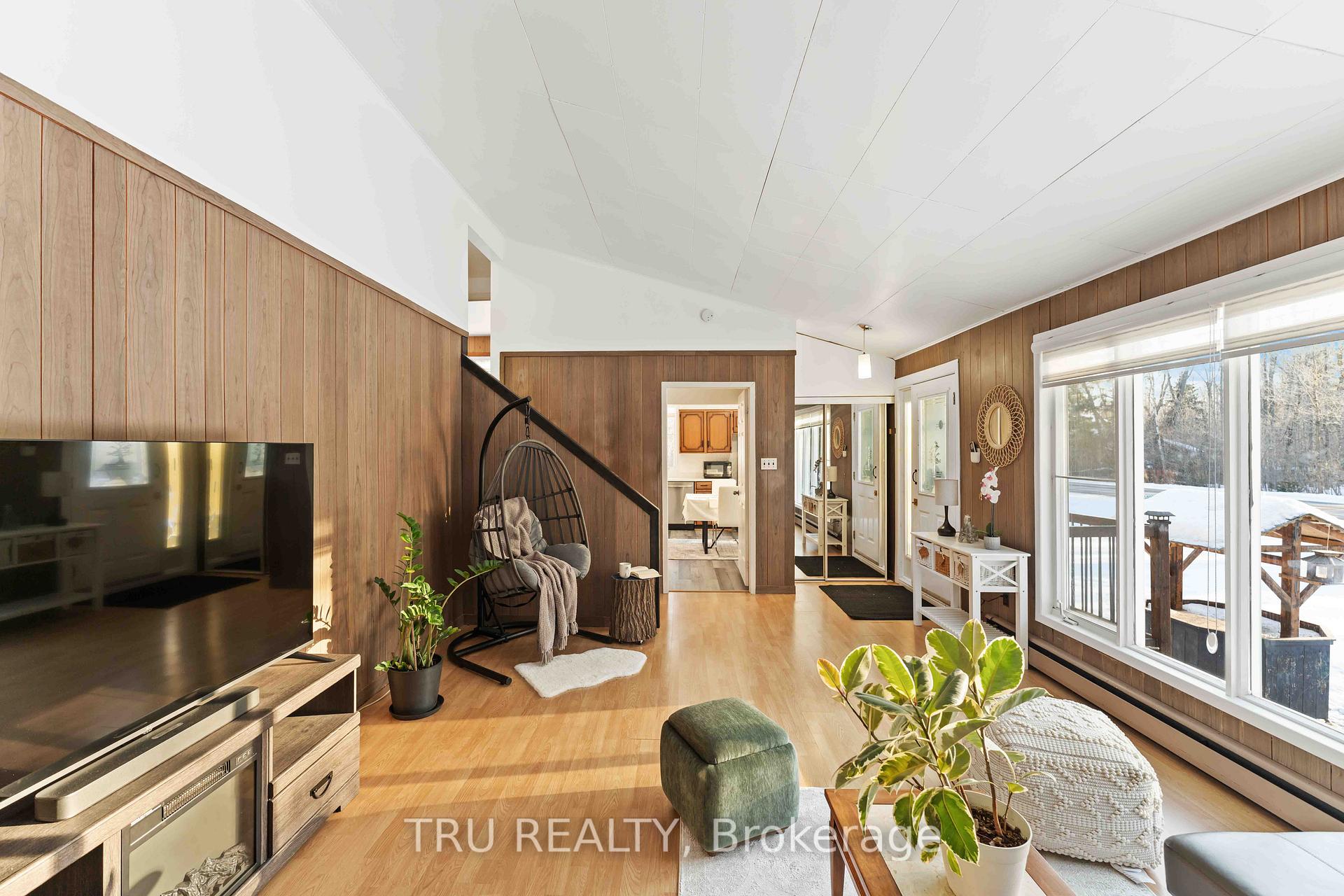 Photo 10 of 5903 Piperville Road, Ottawa, Carlsbad Springs — HOMEH