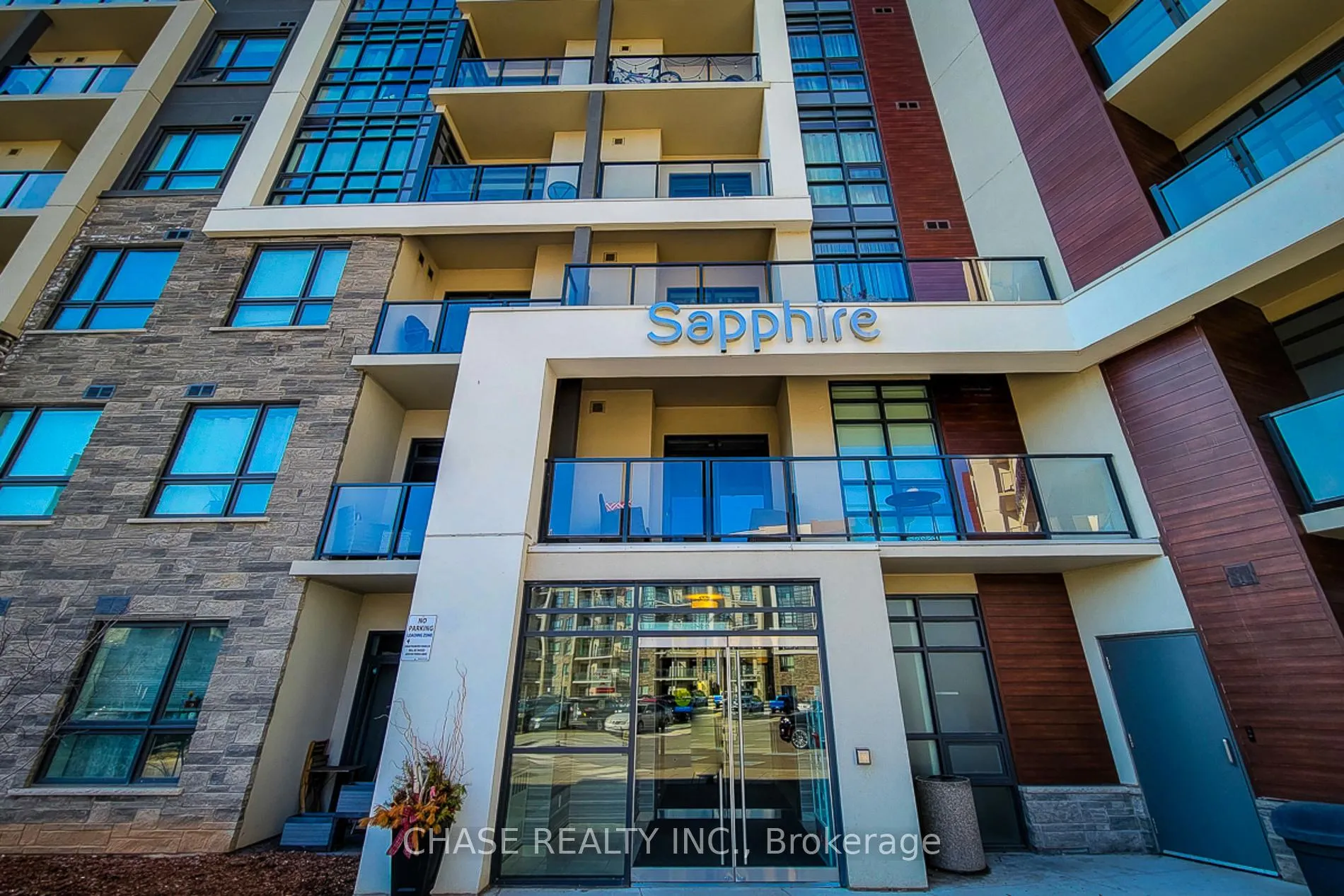 Photo 1 of Unit 638, 125 Shoreview Place, Hamilton, Lakeshore — HOMEH