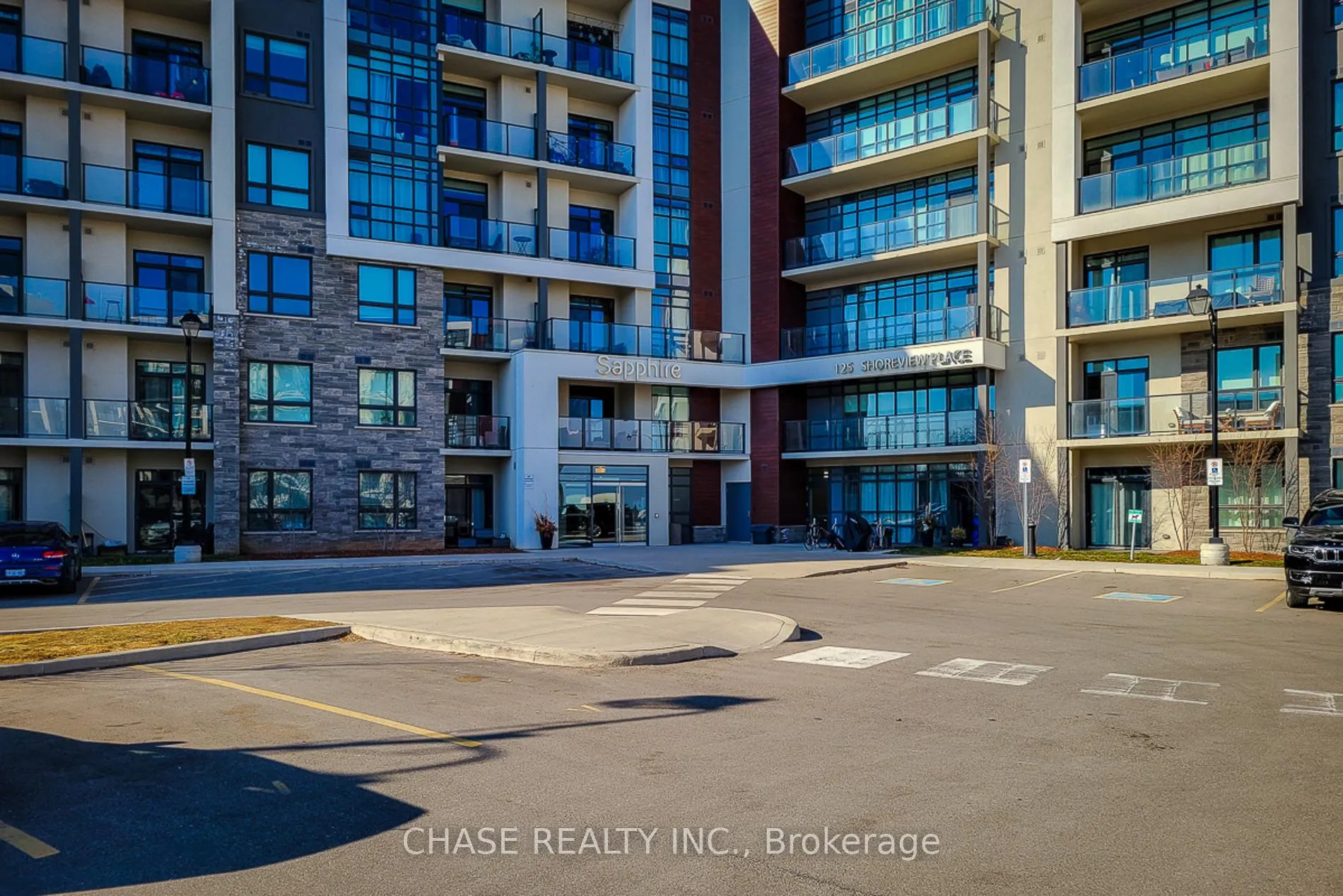 Photo 2 of Unit 638, 125 Shoreview Place, Hamilton, Lakeshore — HOMEH