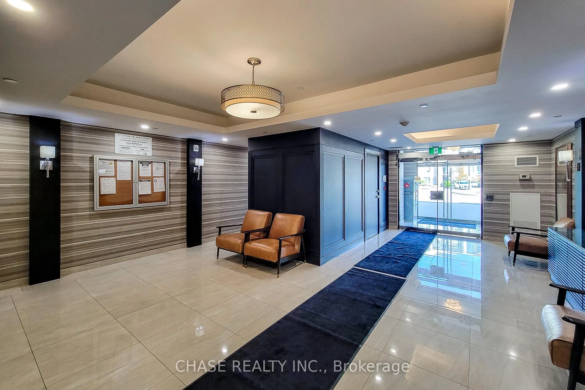 Photo 4 of Unit 638, 125 Shoreview Place, Hamilton, Lakeshore — HOMEH