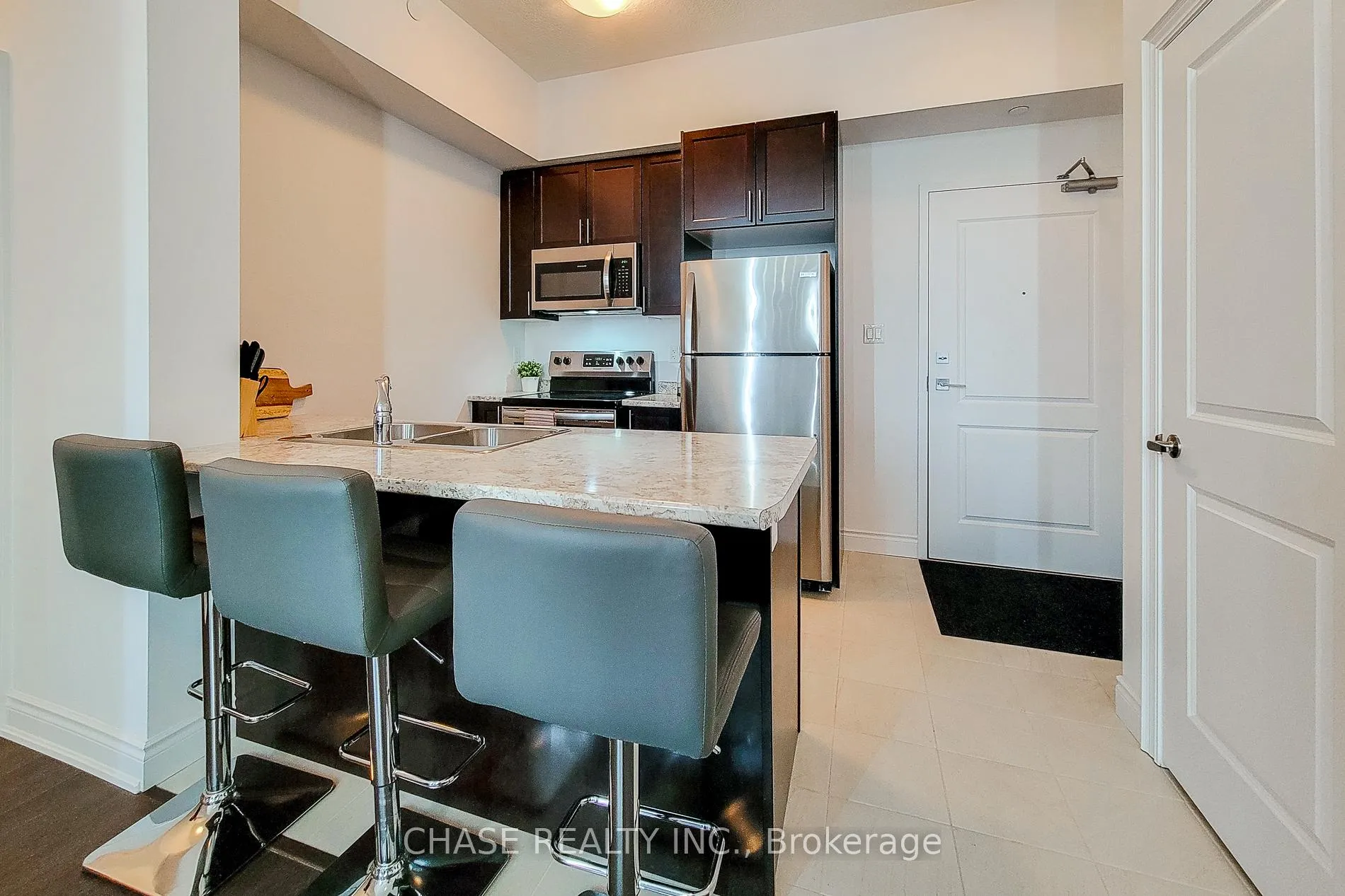 Photo 8 of Unit 638, 125 Shoreview Place, Hamilton, Lakeshore — HOMEH