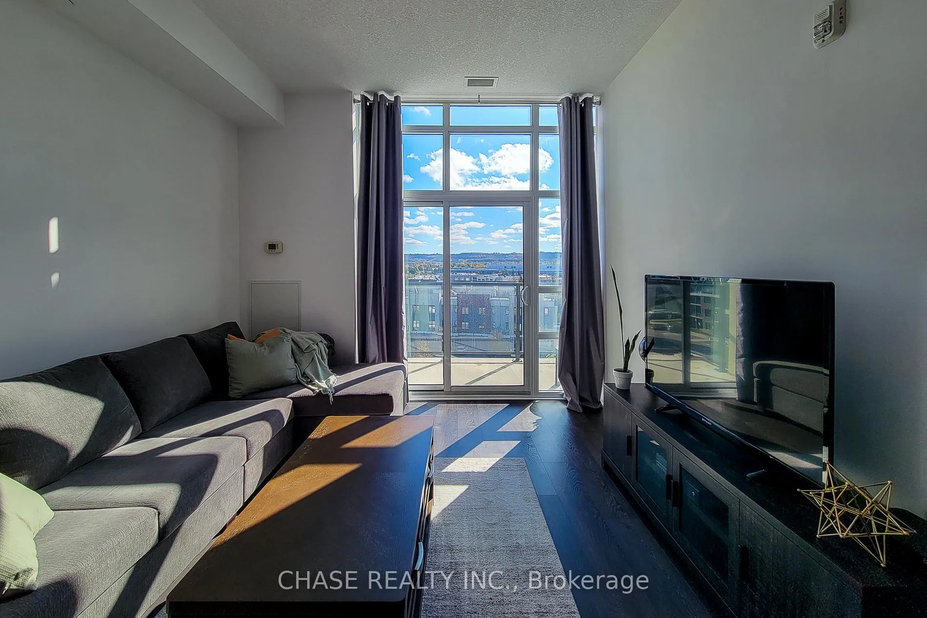 Photo 10 of Unit 638, 125 Shoreview Place, Hamilton, Lakeshore — HOMEH