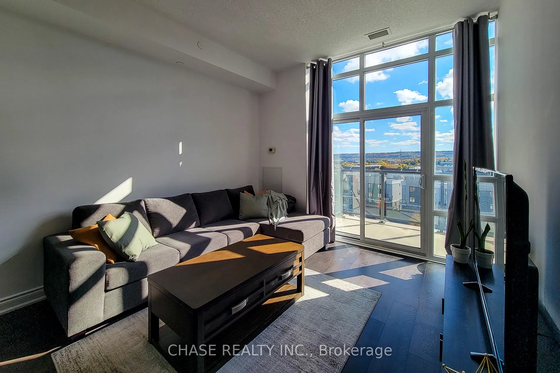 Photo 13 of Unit 638, 125 Shoreview Place, Hamilton, Lakeshore — HOMEH