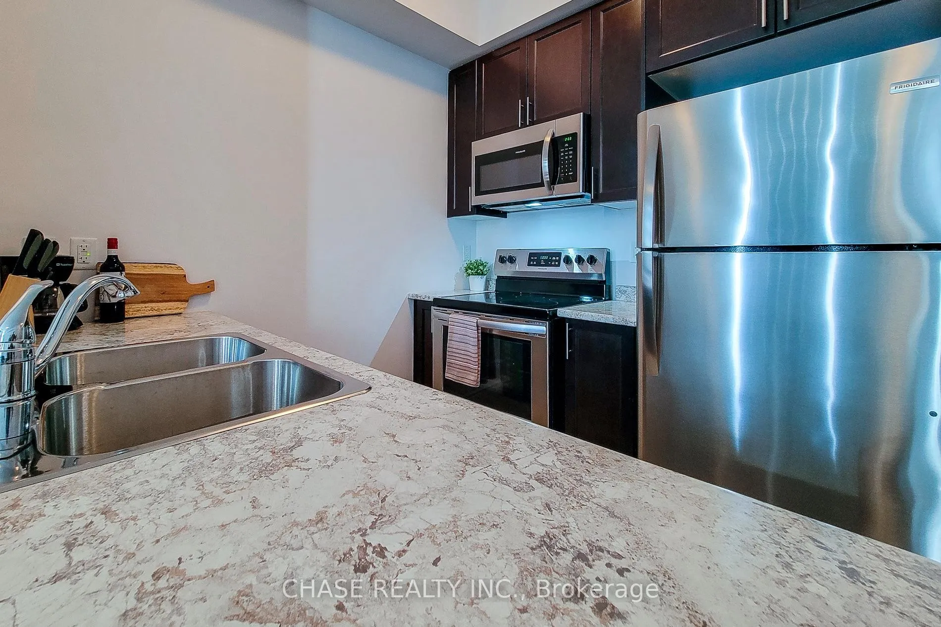 Photo 21 of Unit 638, 125 Shoreview Place, Hamilton, Lakeshore — HOMEH