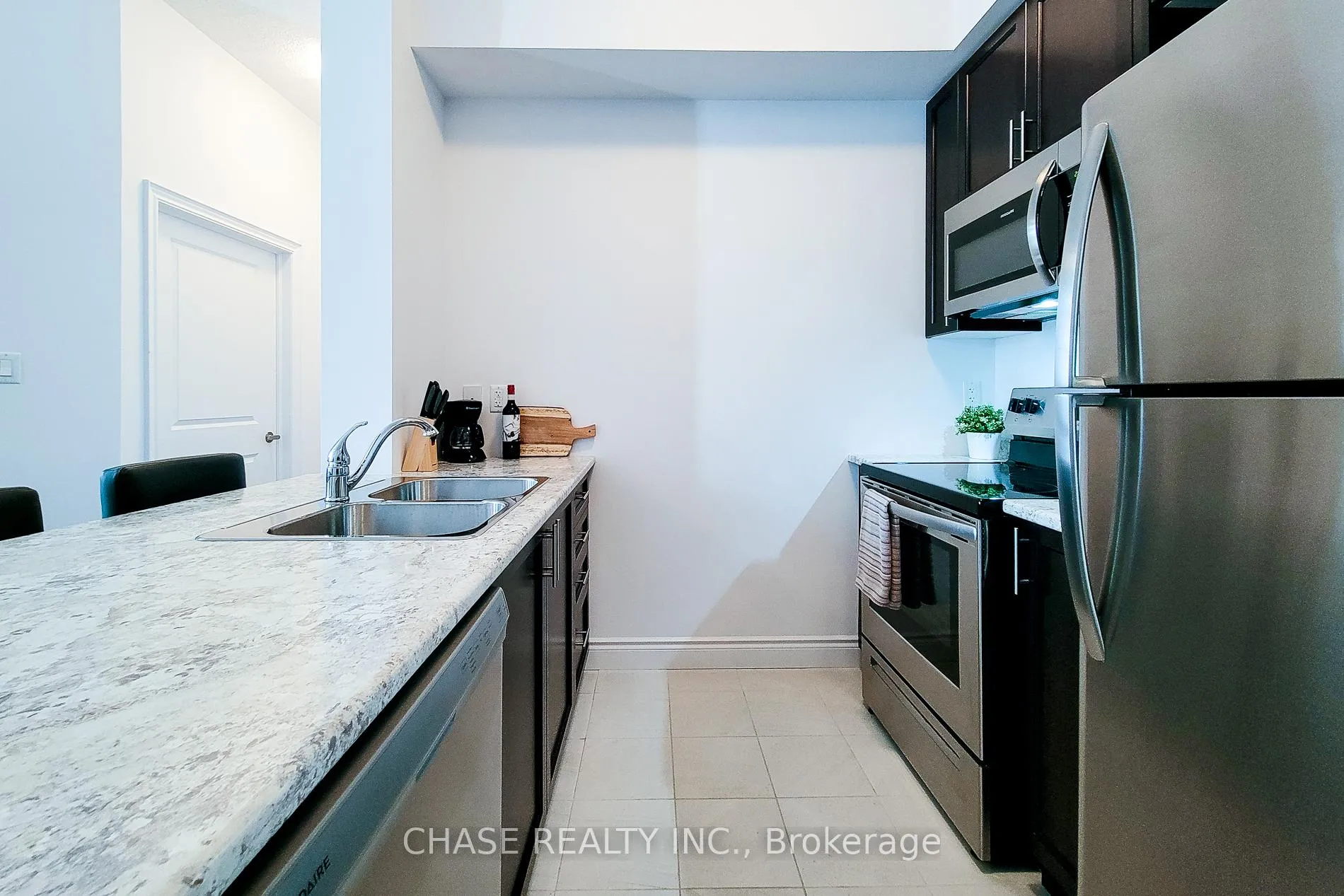 Photo 23 of Unit 638, 125 Shoreview Place, Hamilton, Lakeshore — HOMEH