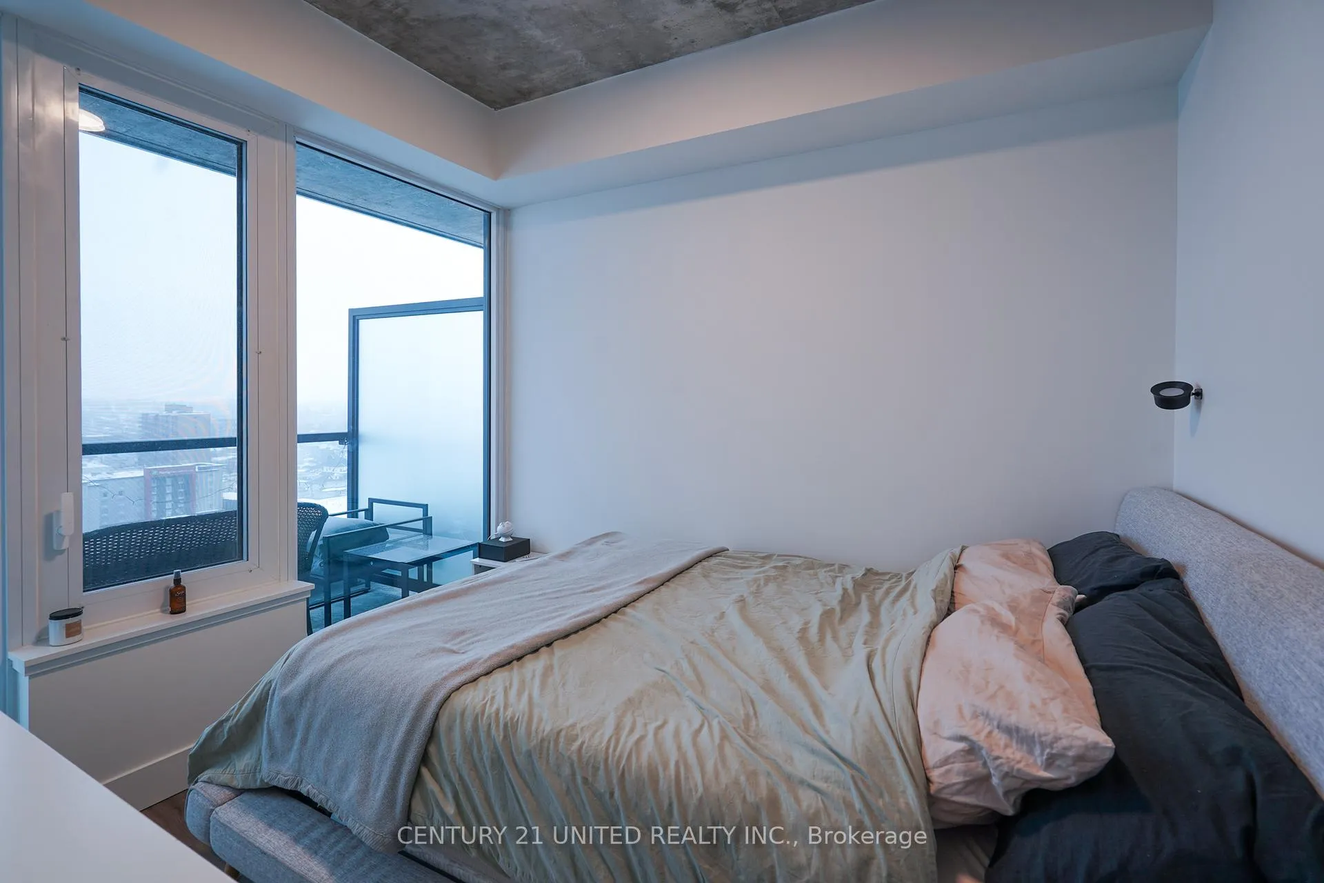 Photo 7 of Unit 1411, 80 Bond Street E, Oshawa, Central — HOMEH