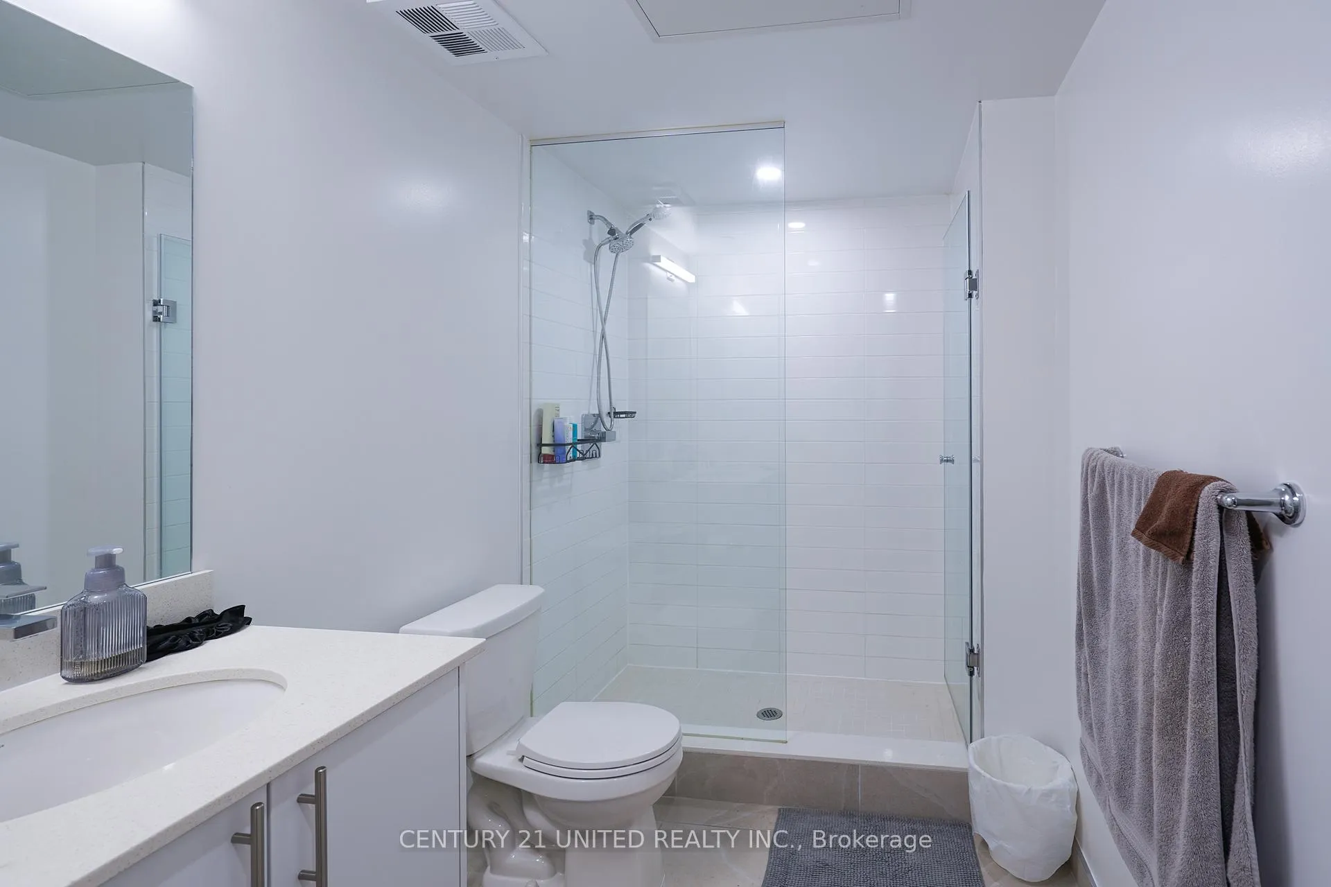 Photo 9 of Unit 1411, 80 Bond Street E, Oshawa, Central — HOMEH