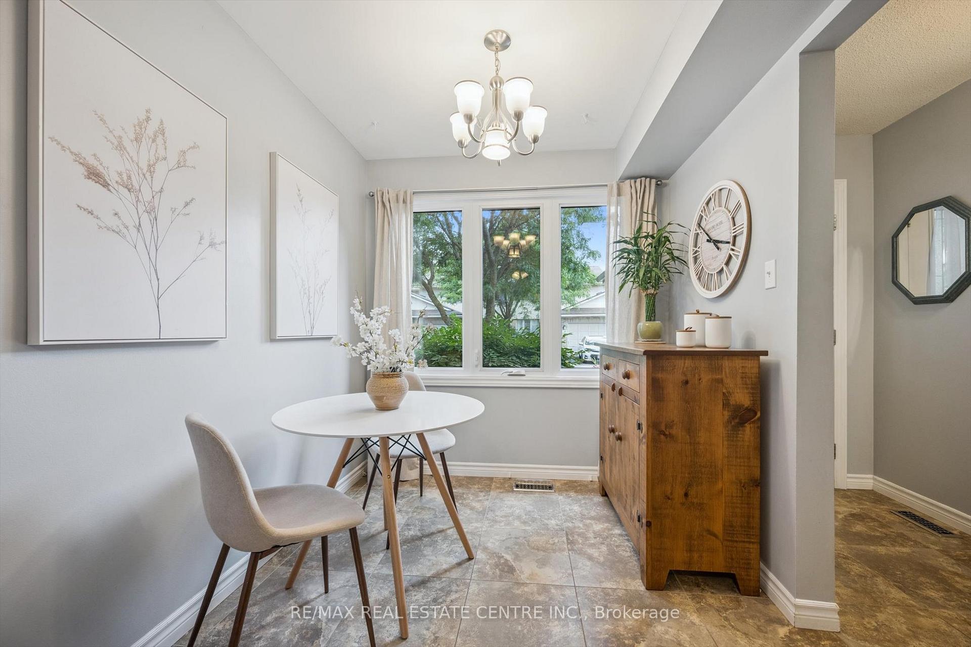 Photo 7 of Unit 2, 375 Kingscourt Drive, Waterloo — HOMEH