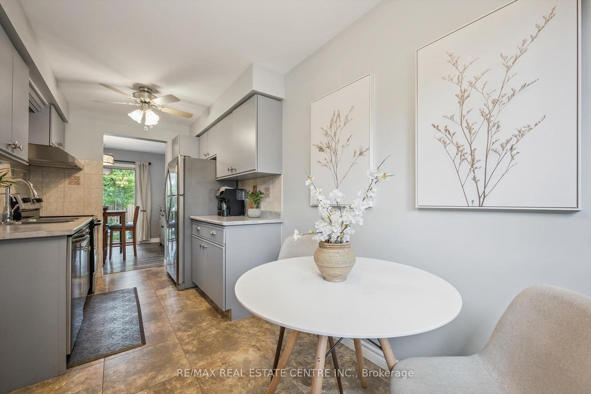 Photo 8 of Unit 2, 375 Kingscourt Drive, Waterloo — HOMEH