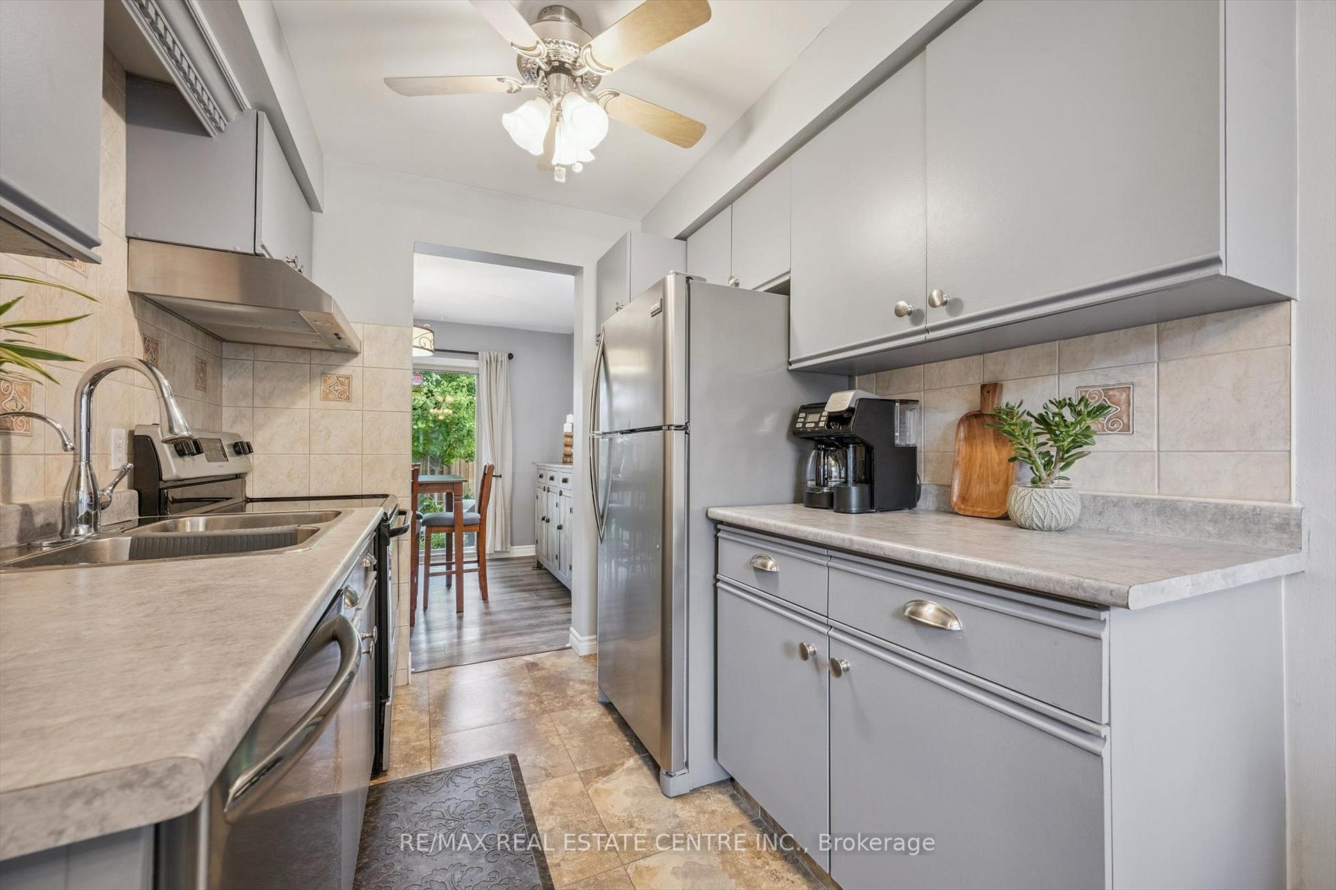 Photo 11 of Unit 2, 375 Kingscourt Drive, Waterloo — HOMEH