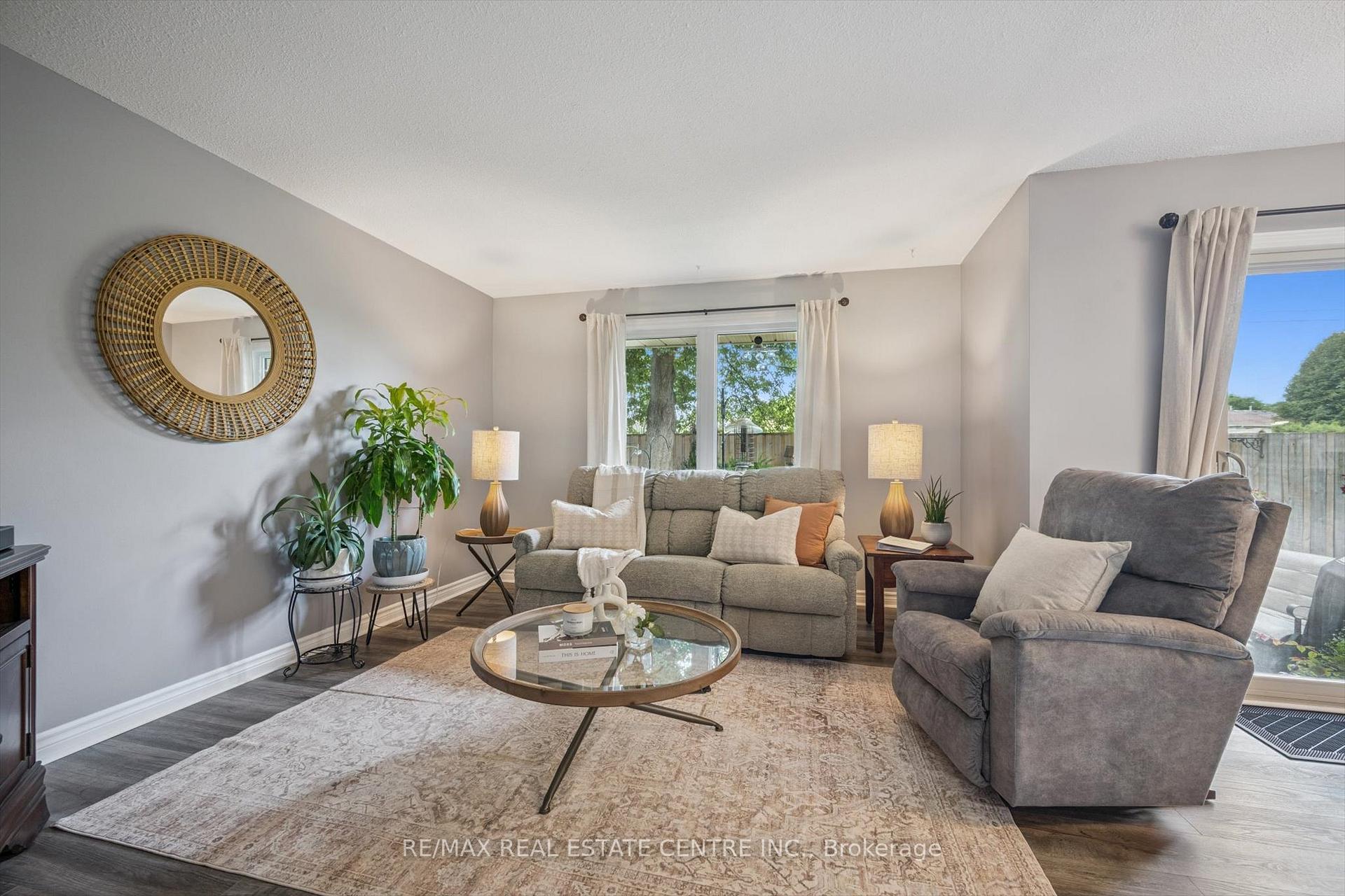 Photo 18 of Unit 2, 375 Kingscourt Drive, Waterloo — HOMEH