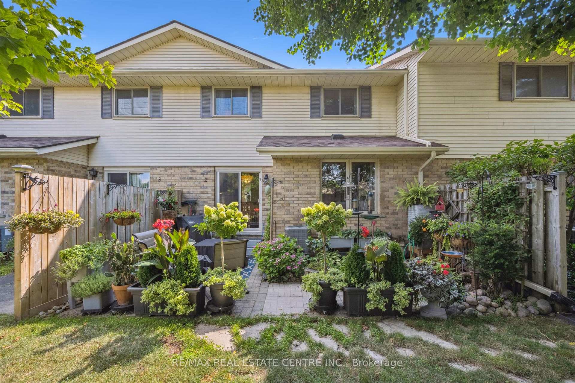 Photo 29 of Unit 2, 375 Kingscourt Drive, Waterloo — HOMEH