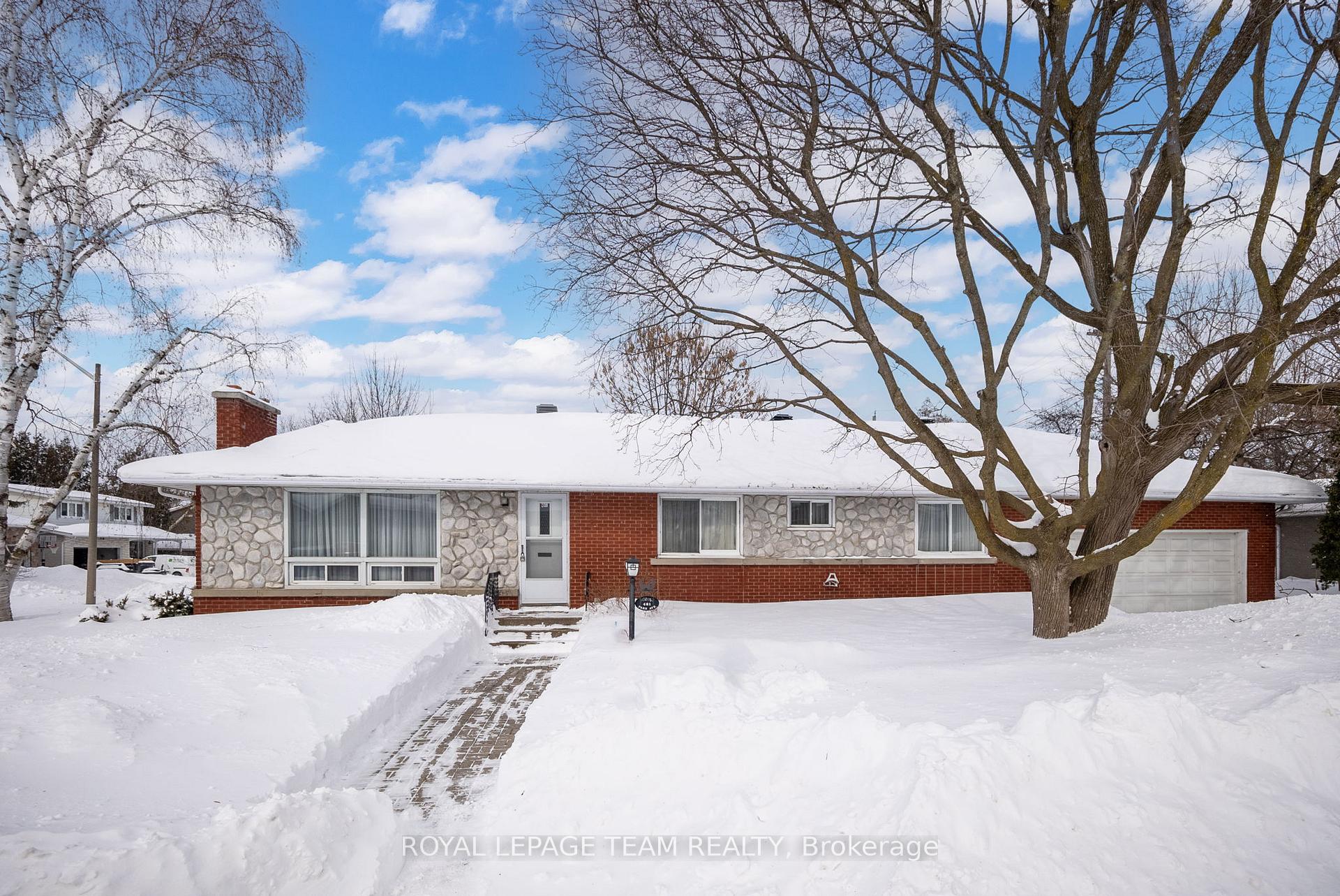Photo 1 of 461 Parr Avenue, Ottawa, Laurentianview — HOMEH
