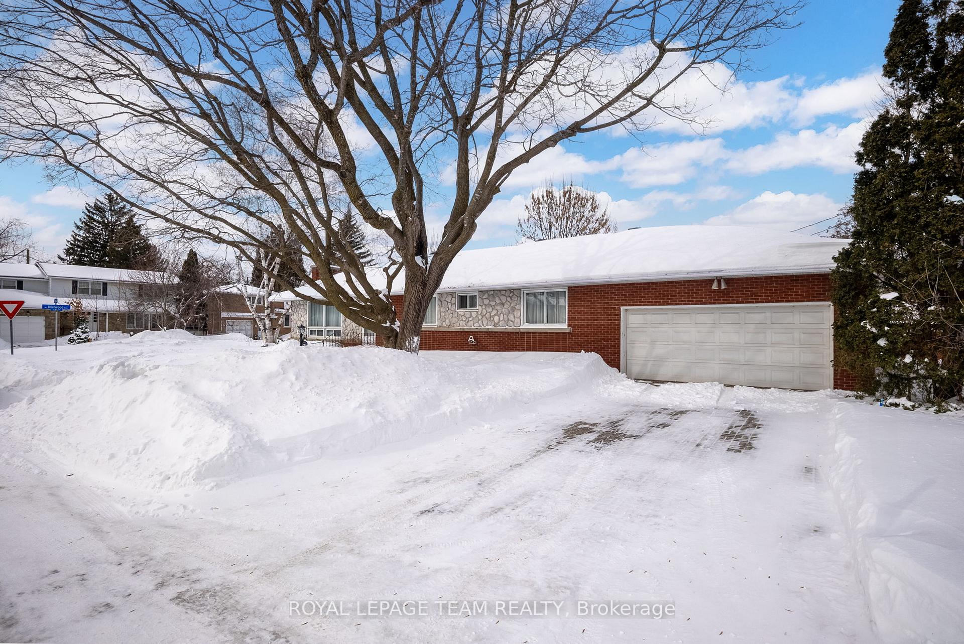 Photo 3 of 461 Parr Avenue, Ottawa, Laurentianview — HOMEH