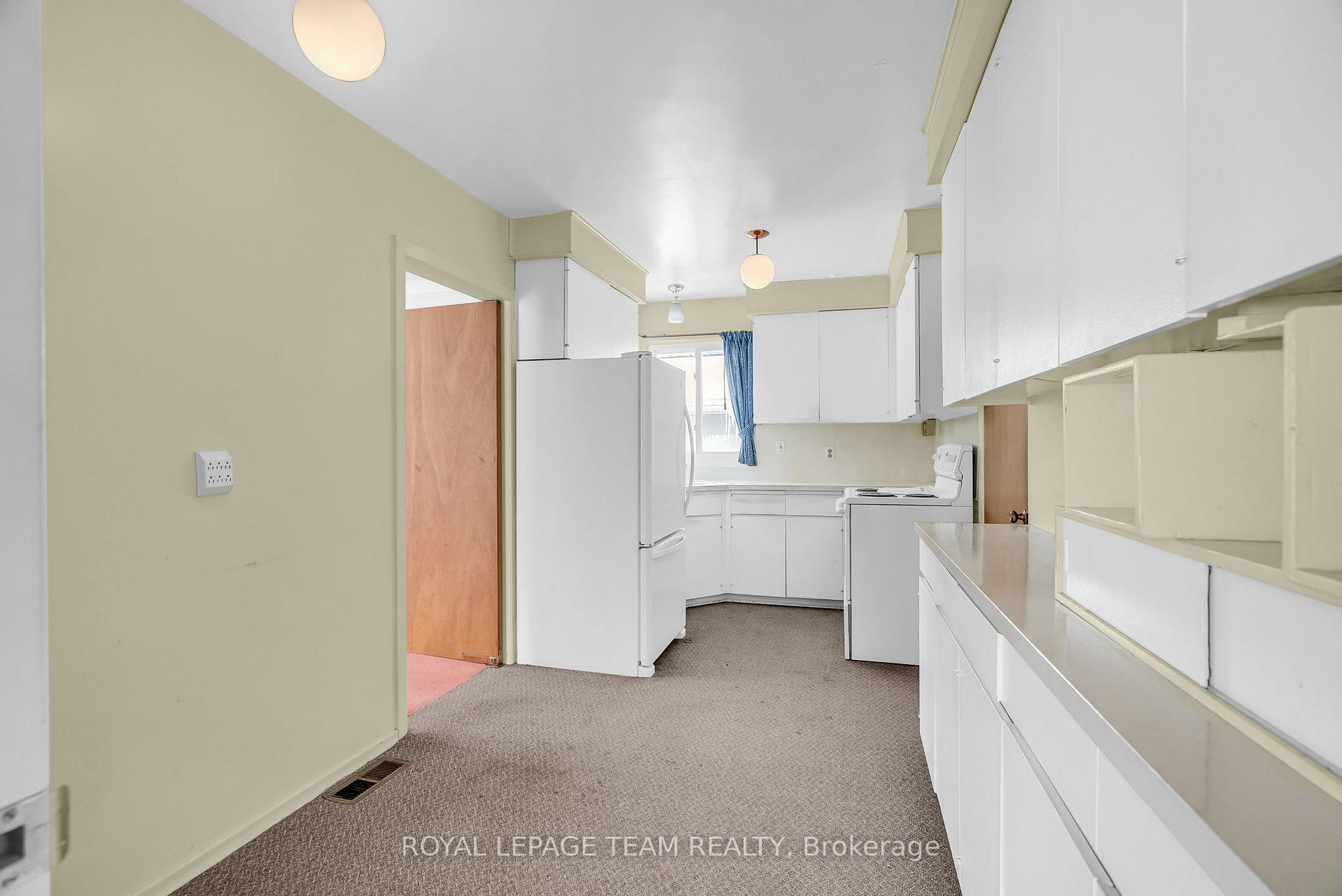 Photo 8 of 461 Parr Avenue, Ottawa, Laurentianview — HOMEH