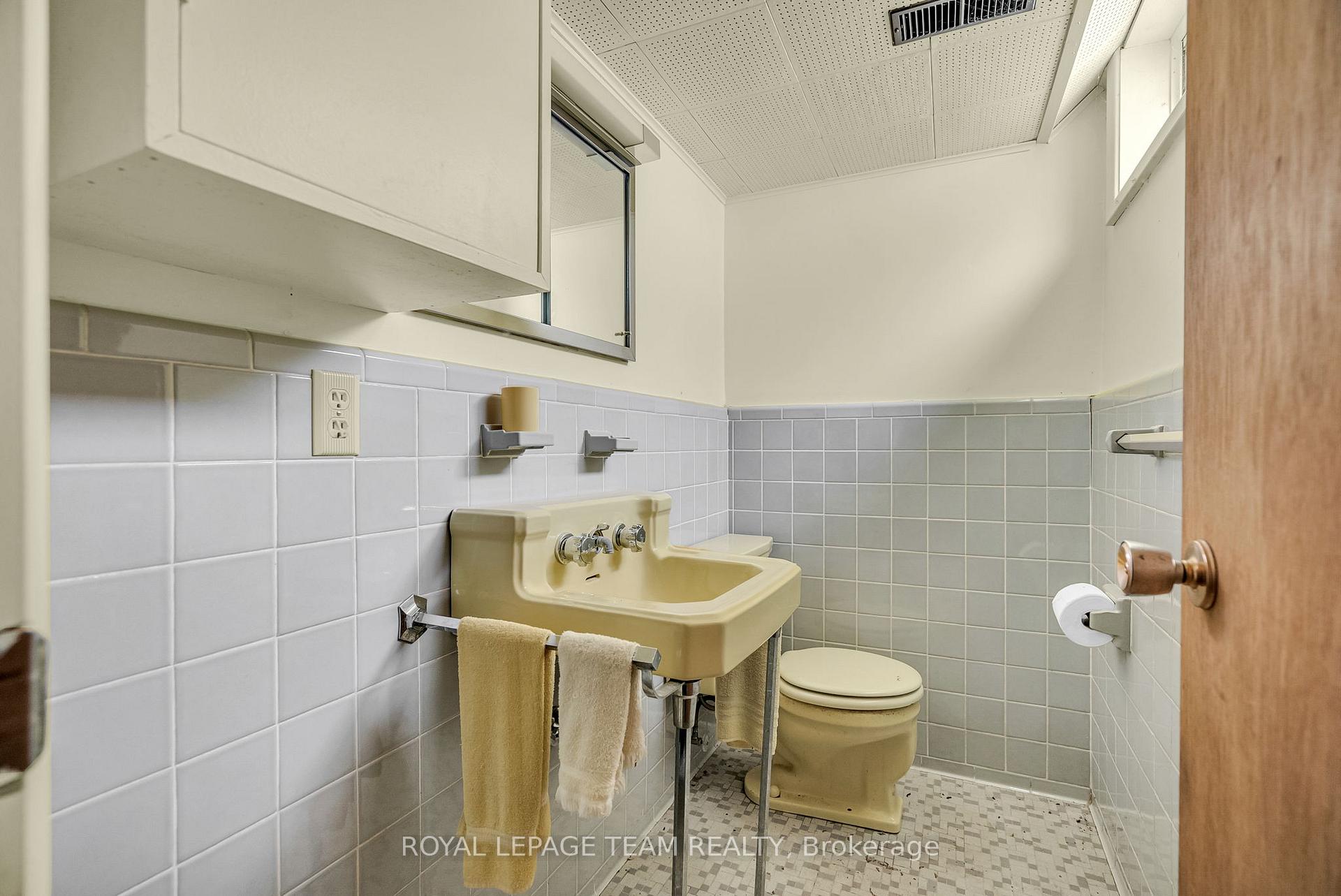 Photo 23 of 461 Parr Avenue, Ottawa, Laurentianview — HOMEH