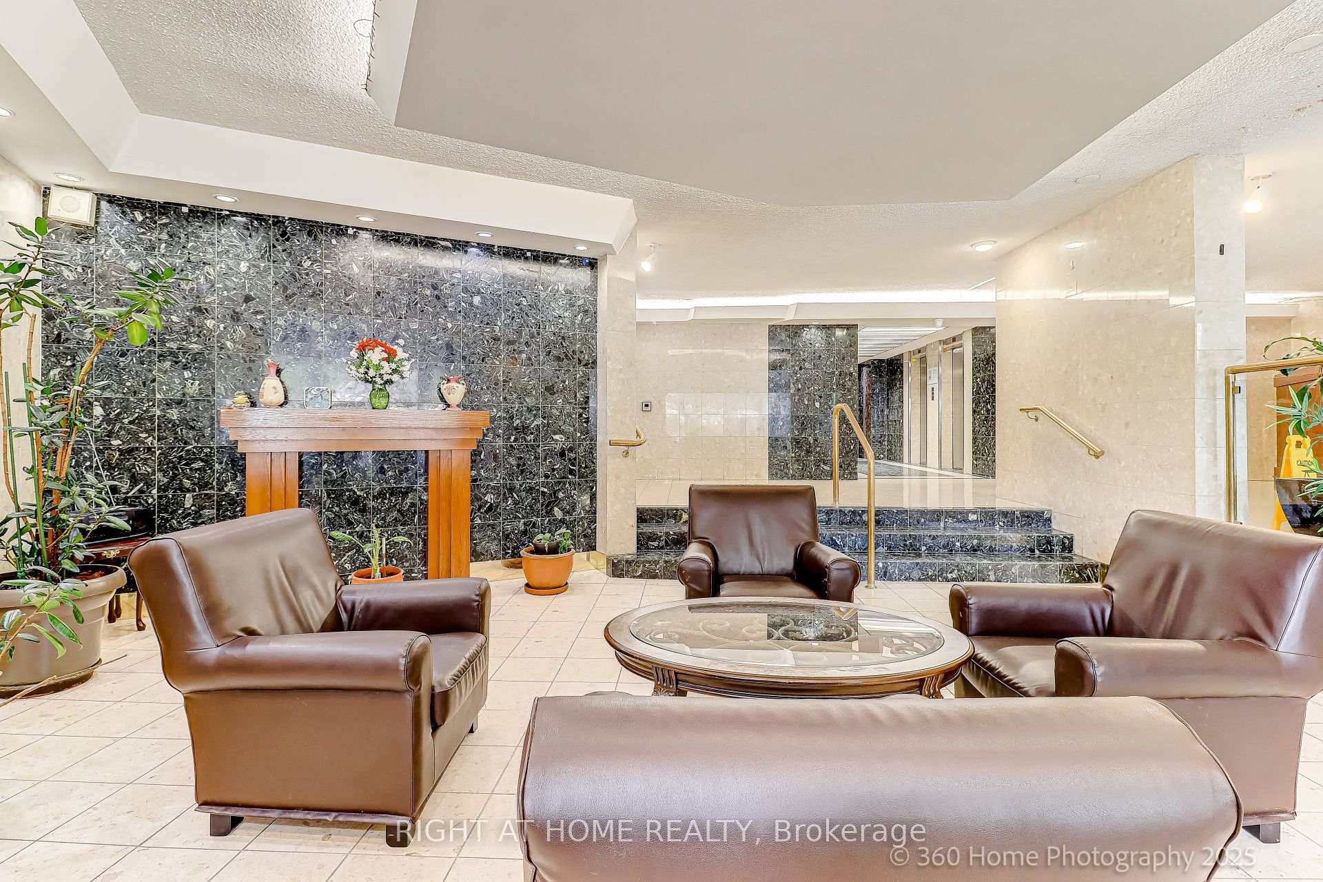 Photo 2 of Unit 1709, 60 Pavane Link Way, Toronto, Flemingdon Park — HOMEH