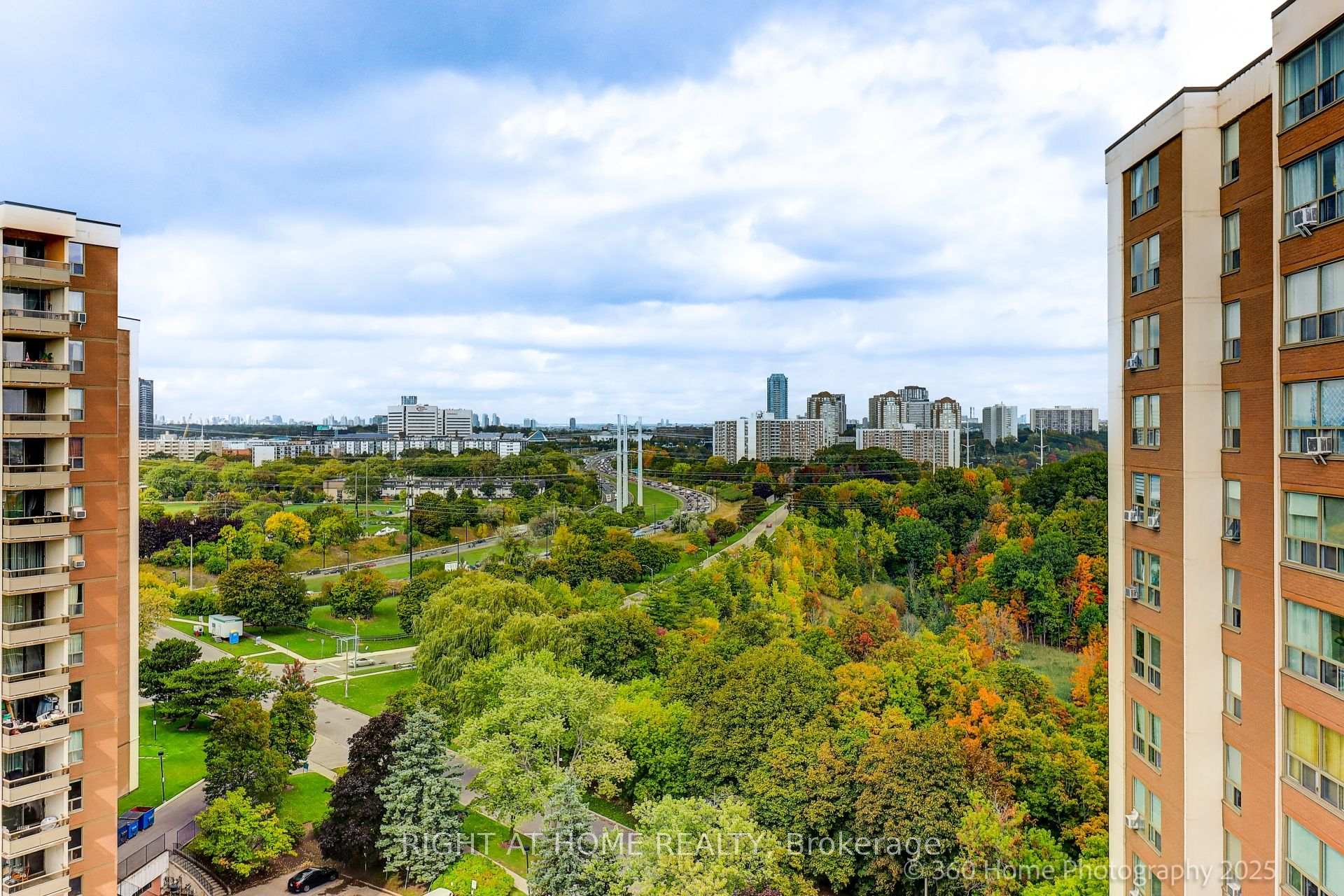 Photo 17 of Unit 1709, 60 Pavane Link Way, Toronto, Flemingdon Park — HOMEH