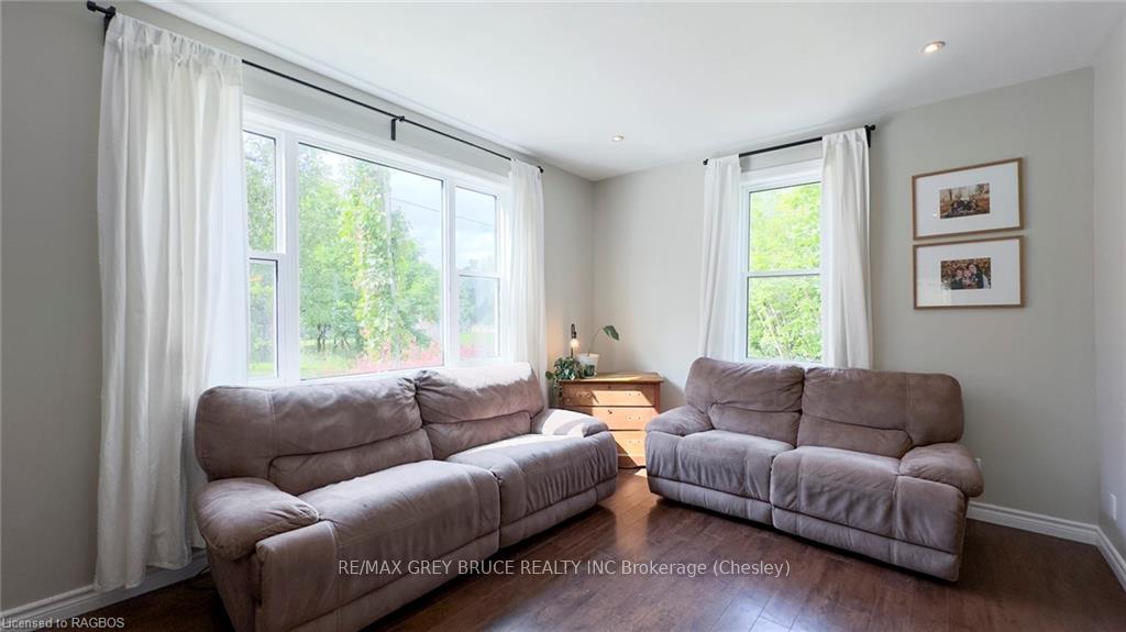 Photo 9 of 130 4TH St, Arran-Elderslie — HOMEH