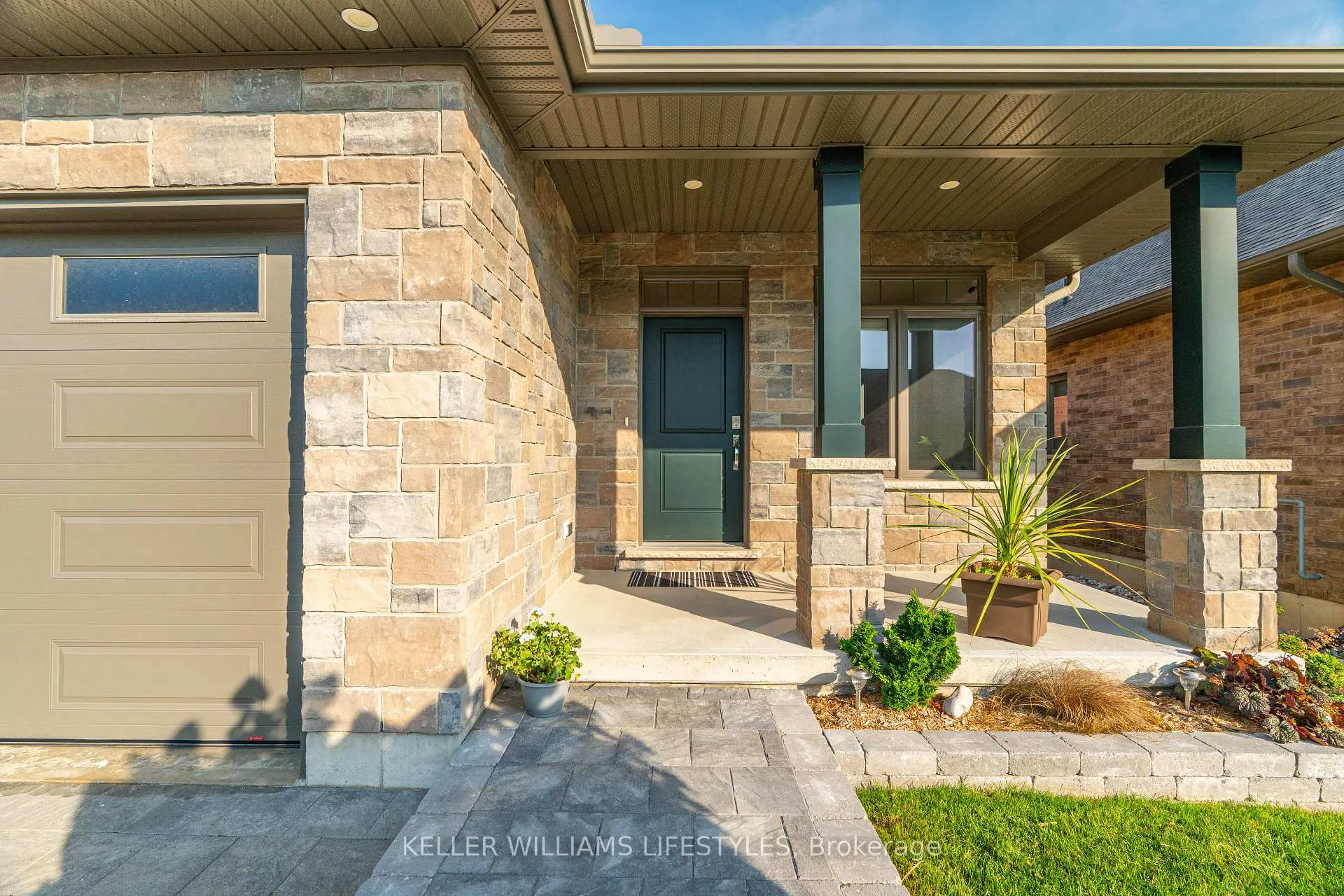 Photo 10 of Unit 31, 159 Collins Way, Strathroy-Caradoc, SE — HOMEH