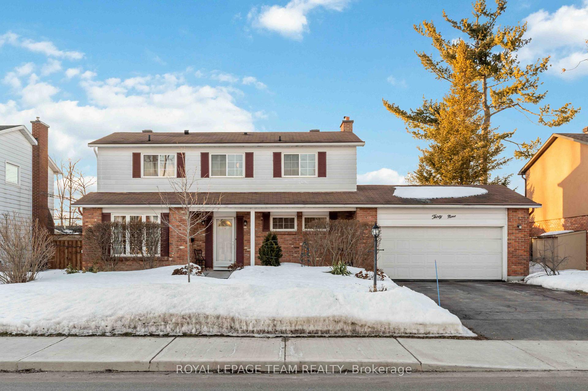 Front of 39 Amberwood Crescent
