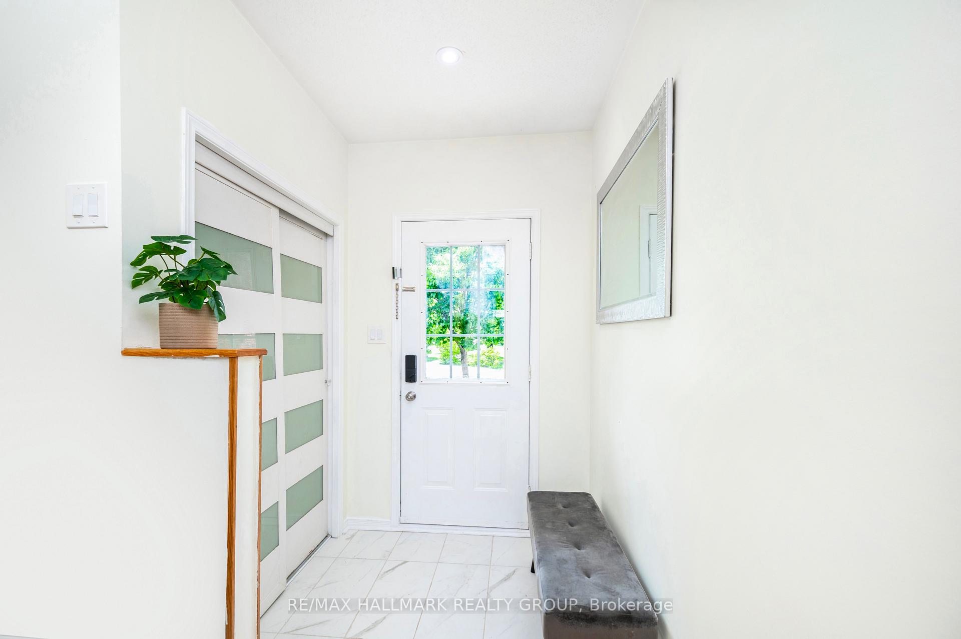 Photo 3 of 73 Palmadeo Drive, Ottawa, Barrhaven - Longfields — HOMEH
