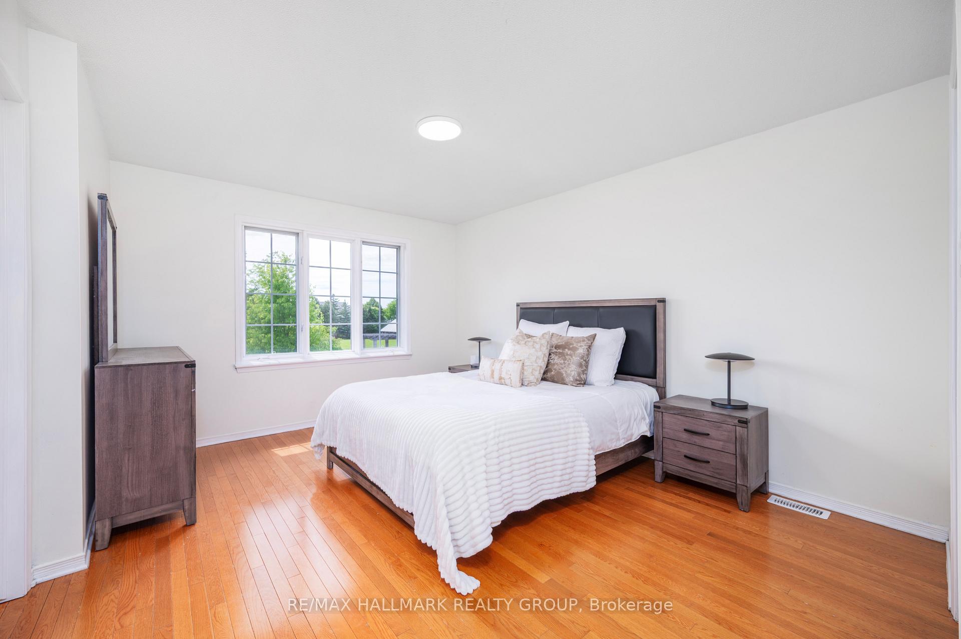 Photo 12 of 73 Palmadeo Drive, Ottawa, Barrhaven - Longfields — HOMEH